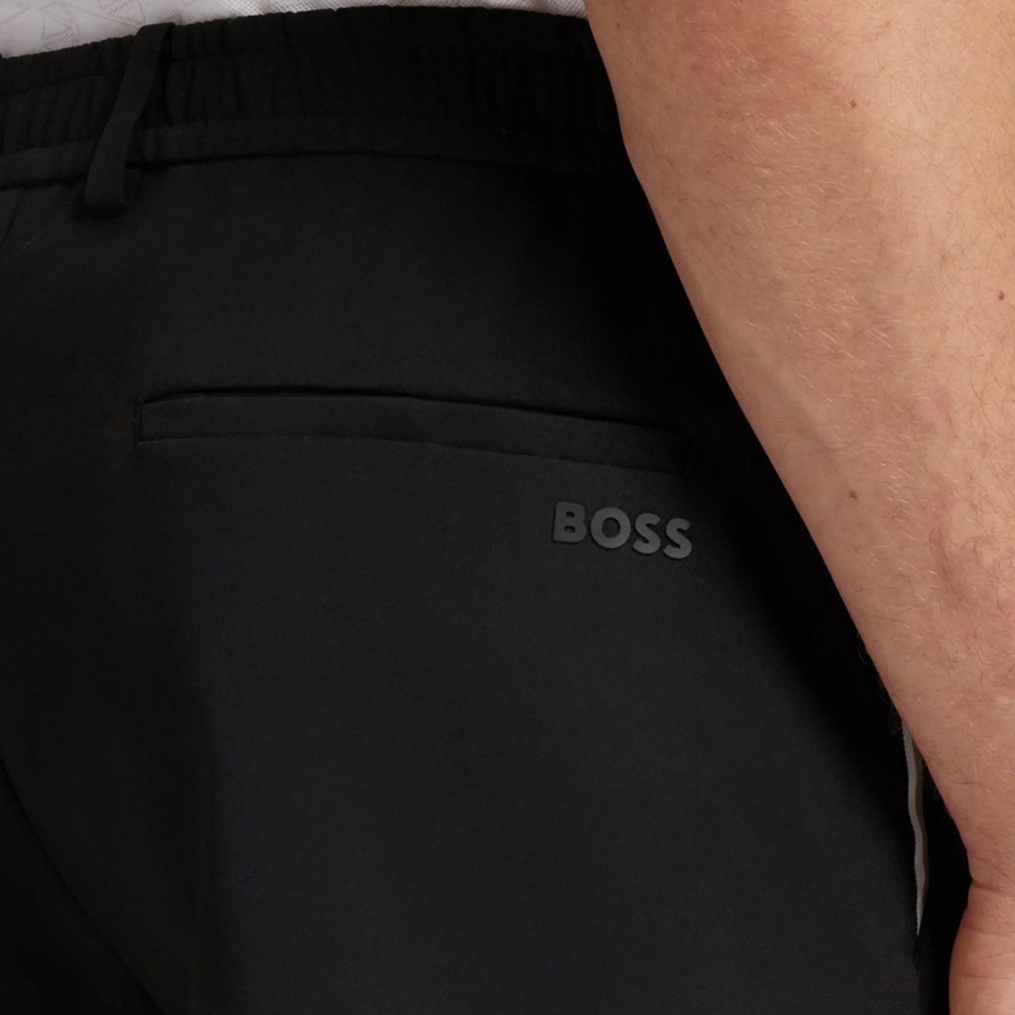 BOSS  BOSS Erkek Normal Kesim Su Geçirmez Esnek Kumaşlı Siyah Şort 50564267-001