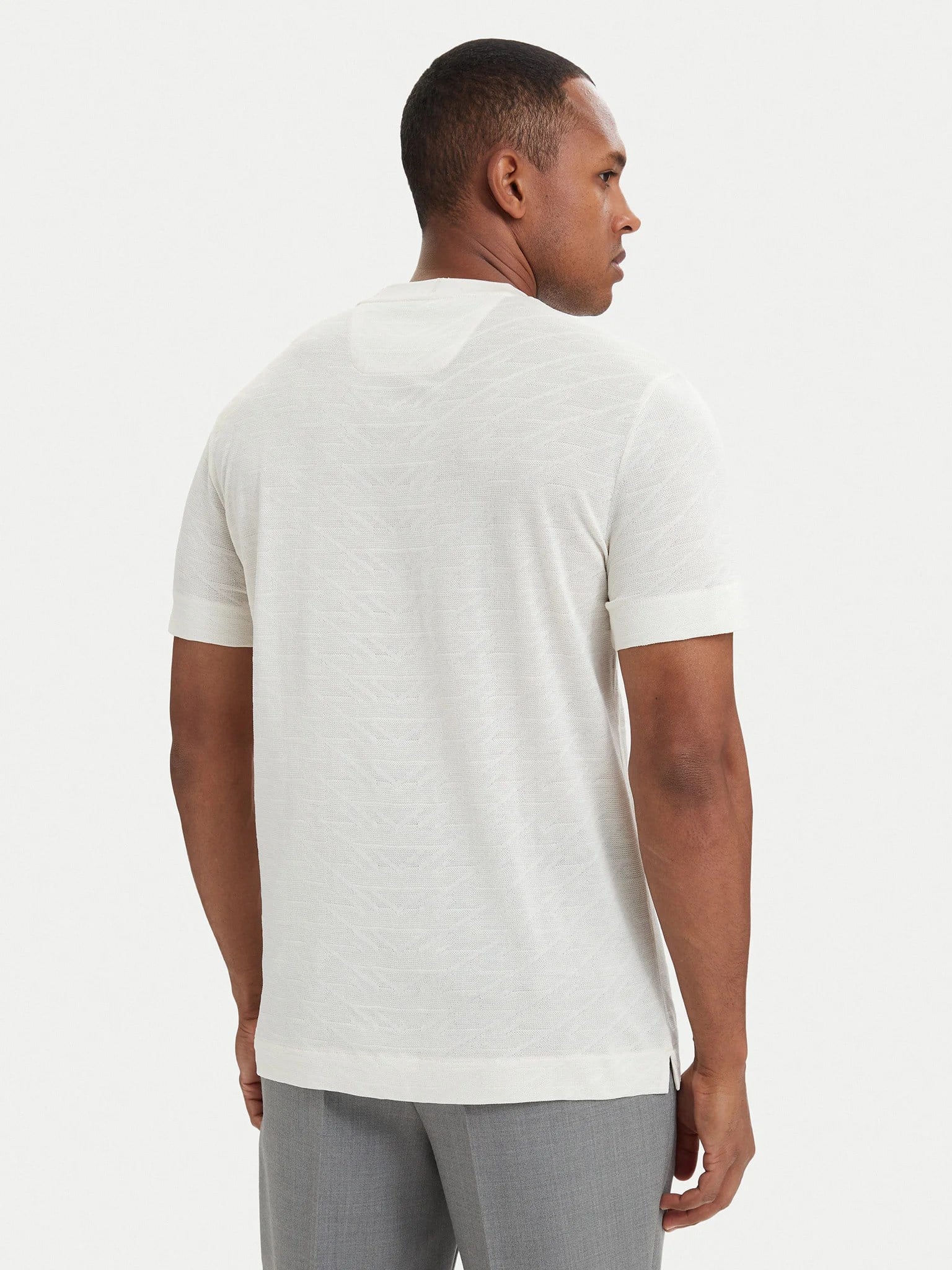 BOSS  BOSS Erkek Normal Kesim Yuvarlak Yakalı Logo Detaylı Merserize Pamuklu Kısa Kollu Ekru T-Shirt 50565175-118