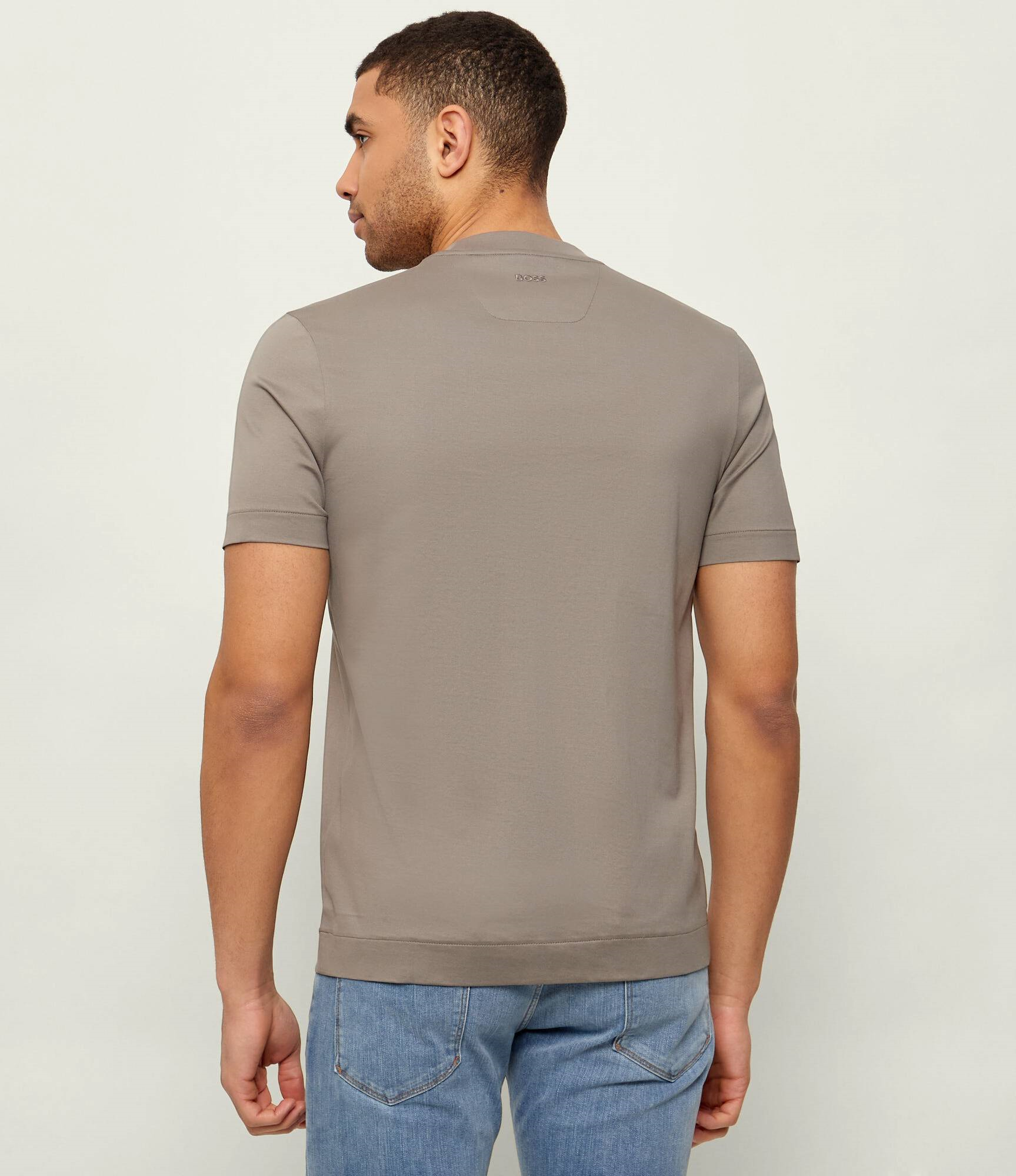 BOSS  BOSS Erkek Normal Kesim Yuvarlak Yakalı Dokulu Logo Detaylı Yumuşak Pamuklu Kısa Kollu Haki T-Shirt 50555843-077