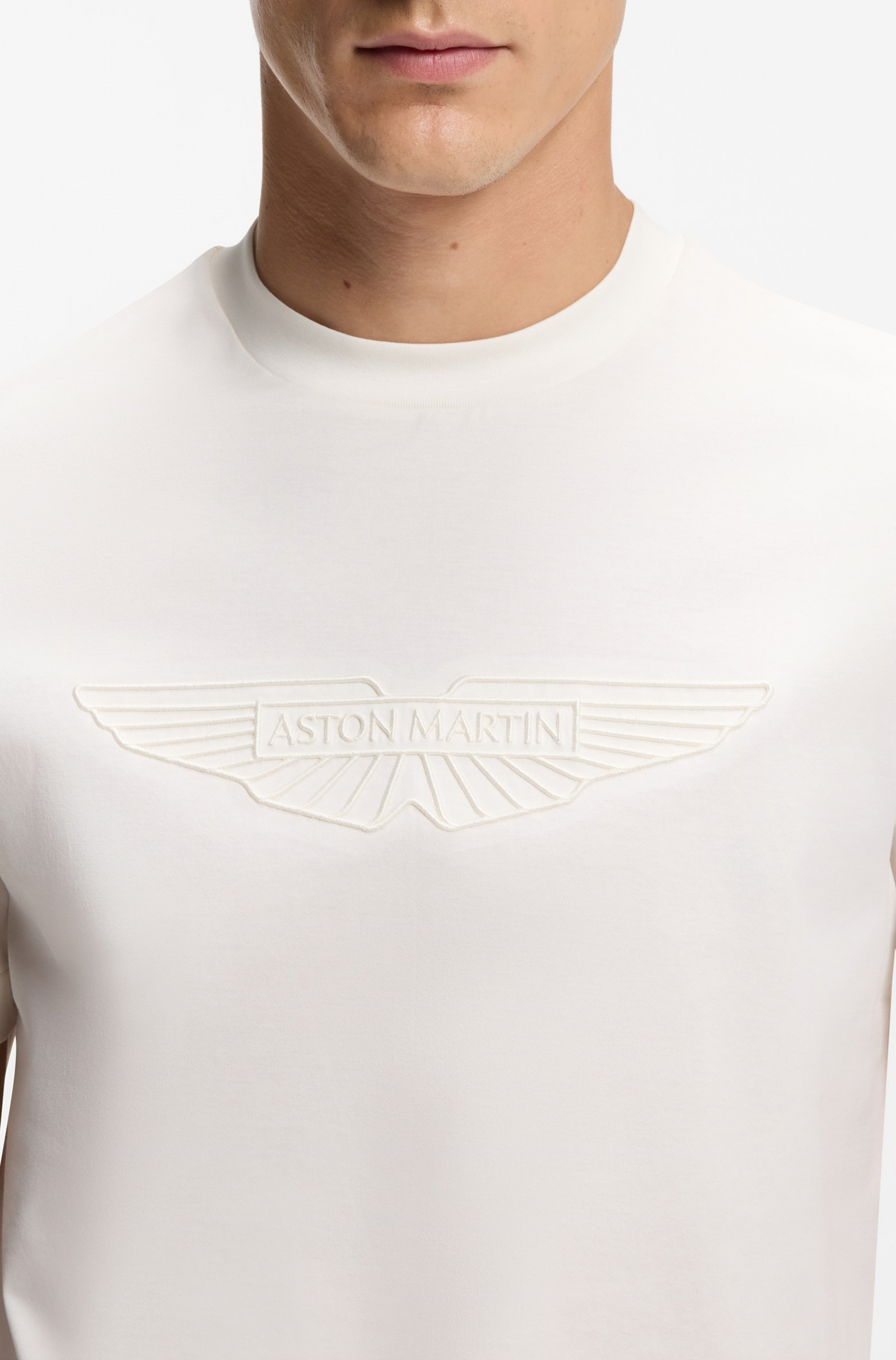 BOSS  BOSS Erkek Normal Kesim Yuvarlak Yakalı Dokulu Logo Detaylı Yumuşak Pamuklu Kısa Kollu Ekru T-Shirt 50555843-118