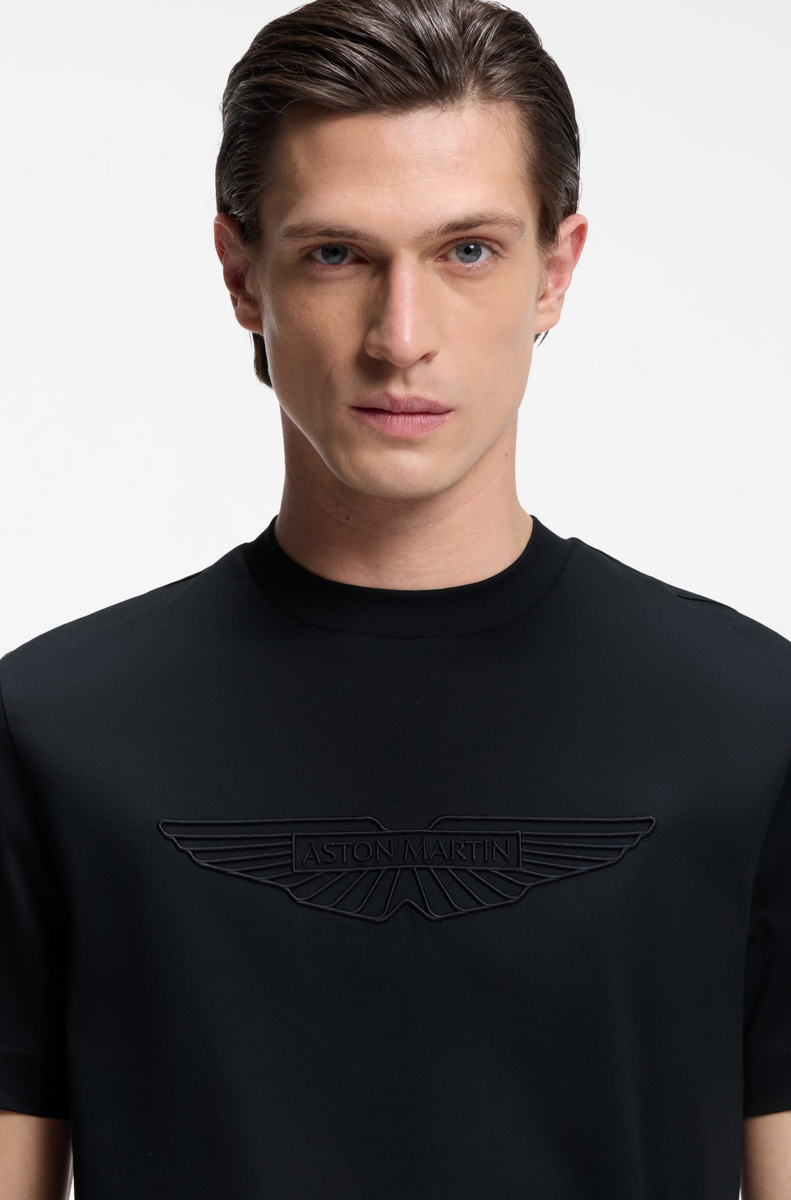 BOSS  BOSS Erkek Normal Kesim Yuvarlak Yakalı Dokulu Logo Detaylı Yumuşak Pamuklu Kısa Kollu Lacivert T-Shirt 50555843-404