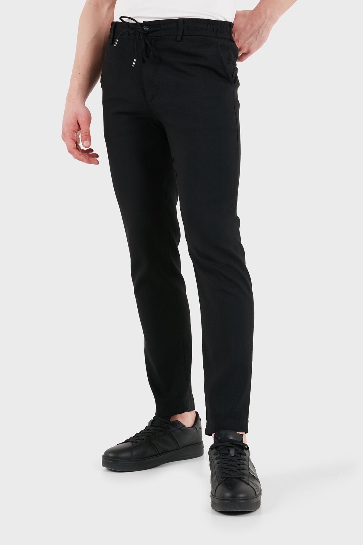 BOSS  BOSS Erkek Pamuklu Regular Fit Normal Bel Daralan Paça Siyah Pantolon 50557859-001