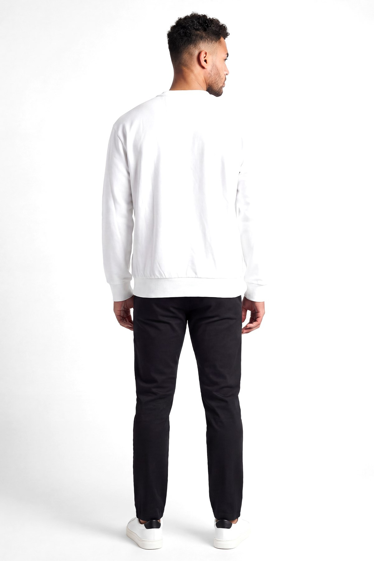 BOSS  BOSS Erkek Rahat Kalıp Logo Etiketli Yuvarlak Yakalı Pamuklu Uzun Kollu Beyaz Sweatshirt 50564103-100