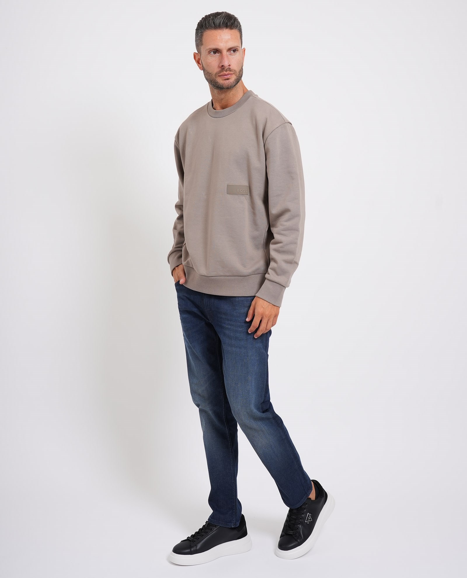 BOSS  BOSS Erkek Rahat Kalıp Logo Etiketli Yuvarlak Yakalı Pamuklu Uzun Kollu Gri Sweatshirt 50564103-334