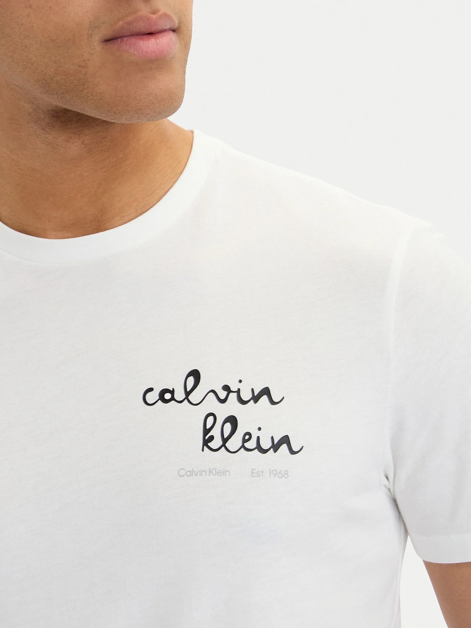 Calvin Klein Calvin Klein Erkek Baskılı Bisiklet Yaka Slim Fit Kısa Kol Beyaz T-Shirt LV04RG837G-YAF