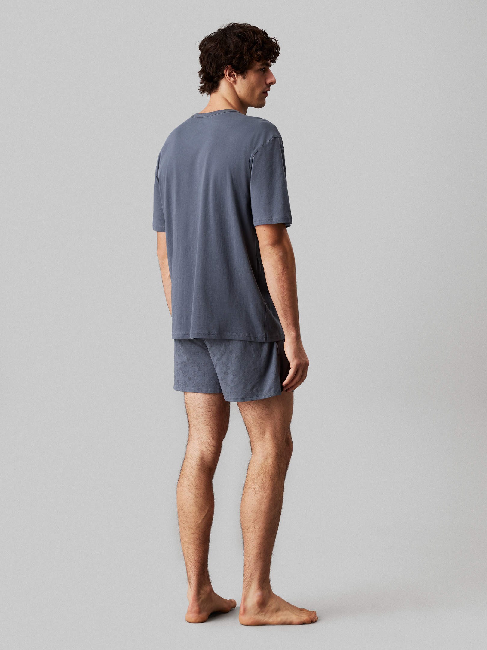 Calvin Klein Calvin Klein Erkek Beli Lastikli Kısa Boy Üzeri CK Desenli Gri İç Çamaşırı Takımı 000NM2662E-RG0