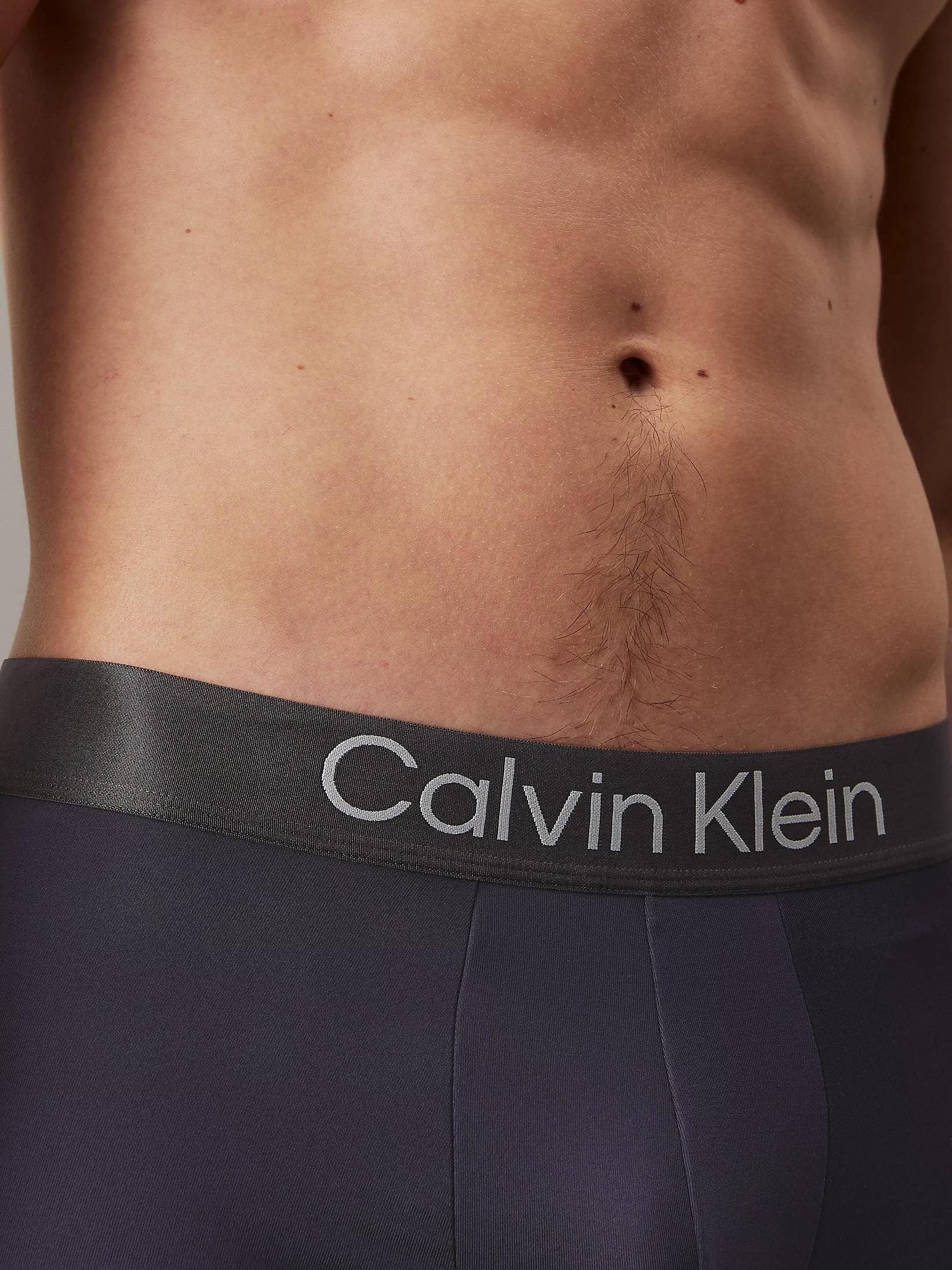 Calvin Klein Calvin Klein Erkek Dar Kalıp Nefes Alabilen Kumaş Logolu Elastik Bel Bantlı 3'lü Çok Renkli Boxer LV00NB4269-VSA