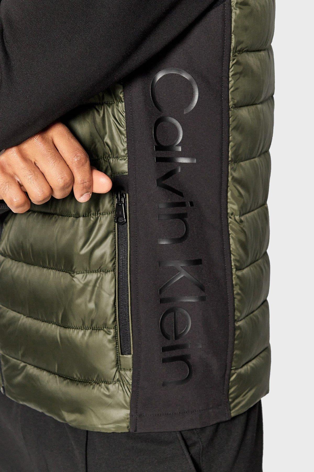 Calvin Klein Calvin Kleın Erkek Dik Yaka Yalıtımlı Marka Logolu Fermuarlı Haki Yelek K10K108292-MRZ