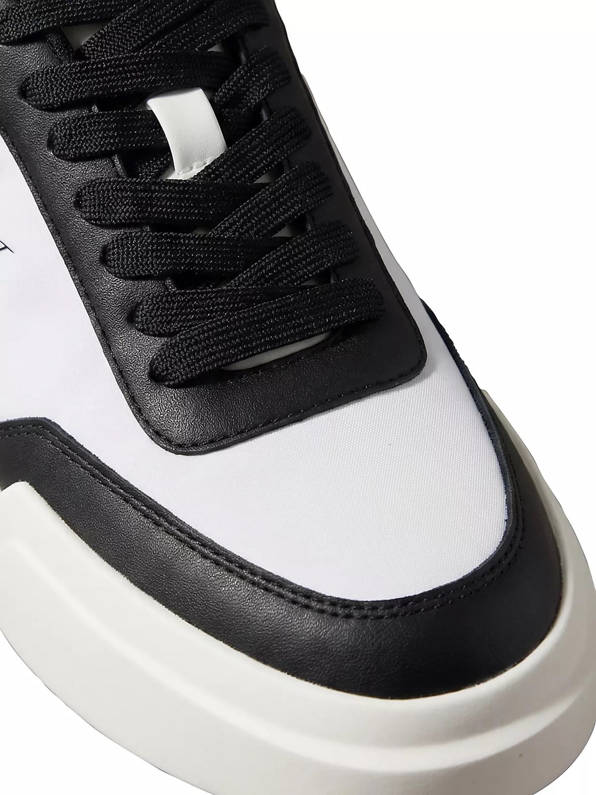 Calvin Klein Calvin Klein Erkek Düşük Bilekli CK Logo İmzalı Deri Beyaz Sneaker HM0HM02326-01W