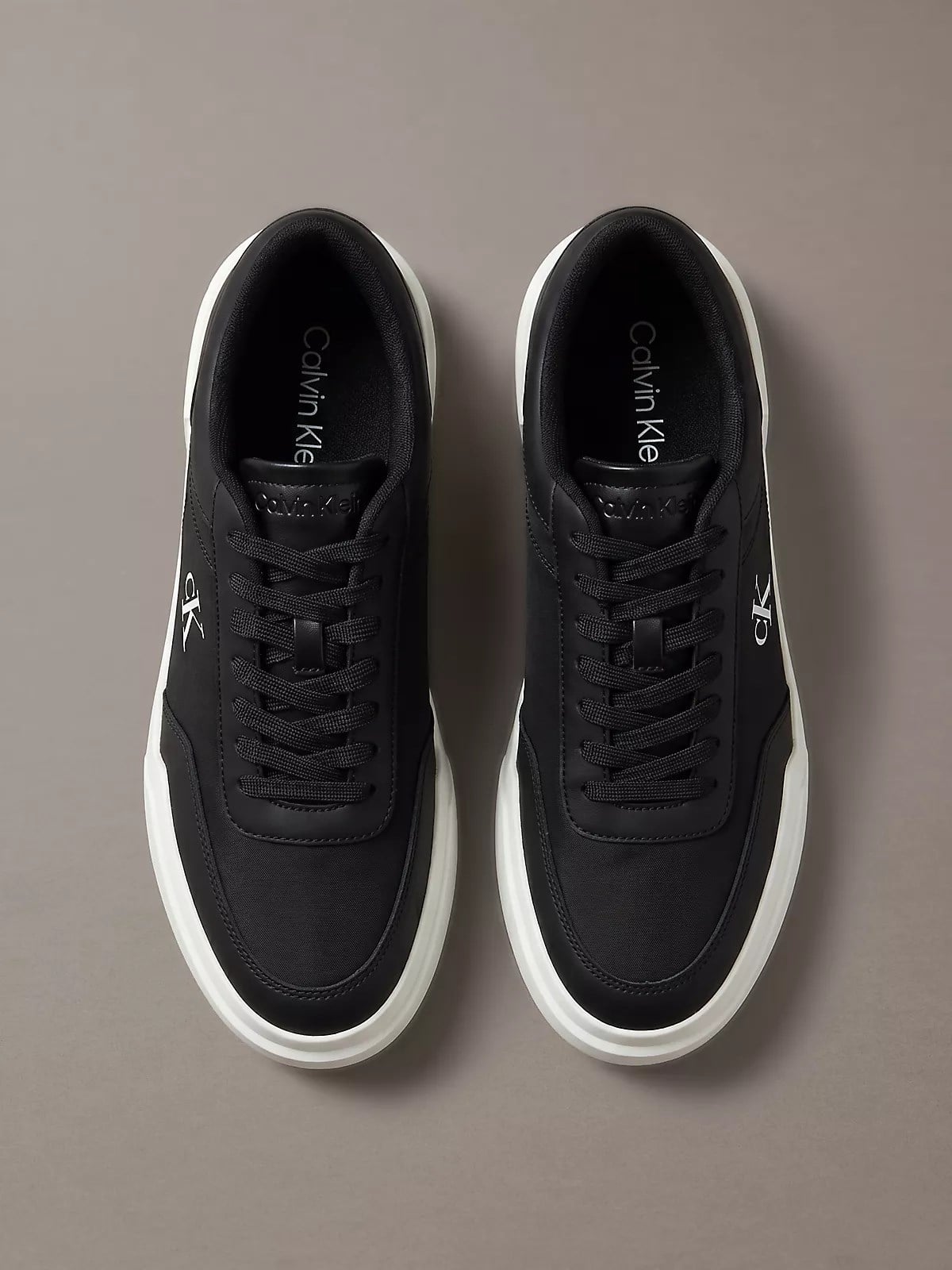 Calvin Klein Calvin Klein Erkek Düşük Bilekli CK Logo İmzalı Deri Siyah Sneaker HM0HM02326-BEH