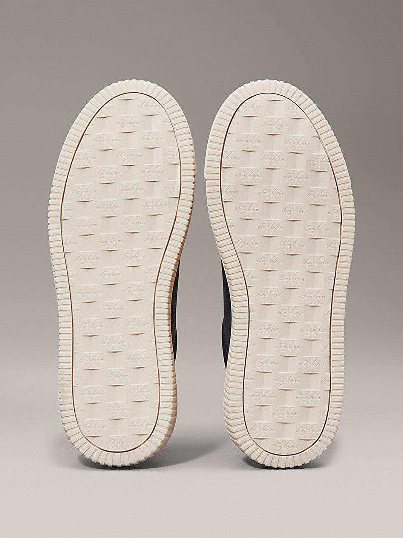 Calvin Klein Calvin Klein Erkek Düşük Bilekli Deri Rahat ve Düz Tabanlı Logo Kabartmalı Lacivert Sneaker YM0YM01198-0G1