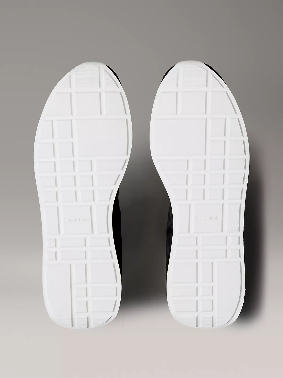 Calvin Klein Calvin Klein Erkek Düz Rahat Taban Bağlamalı CK Yazı Desenli Deri Siyah Sneaker YM0YM01361-01Q