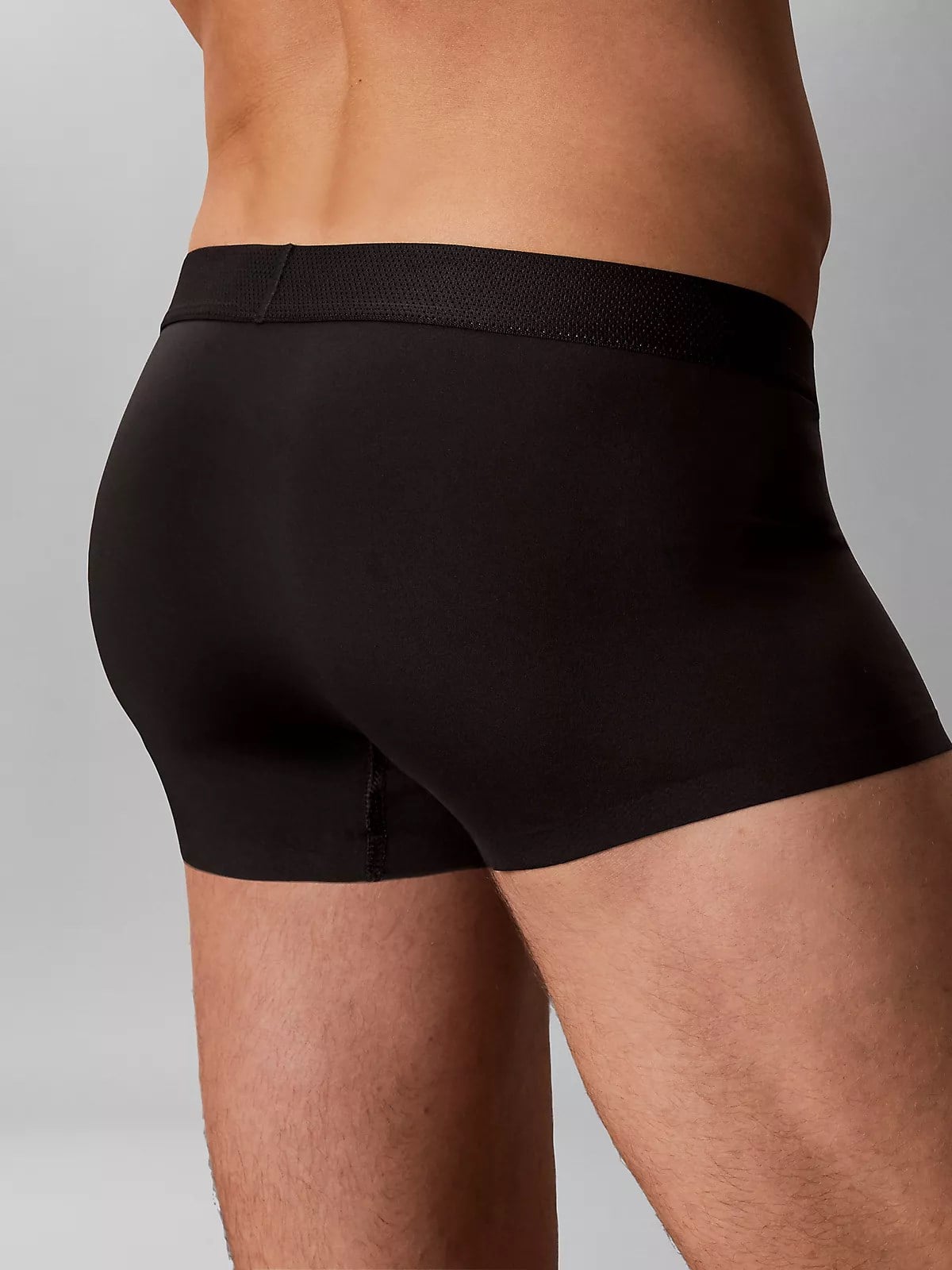 Calvin Klein Calvin Klein Erkek Elastik Bel Bantlı Esnek Dokuma Kumaşlı Siyah Boxer LV00NB4529-UB1