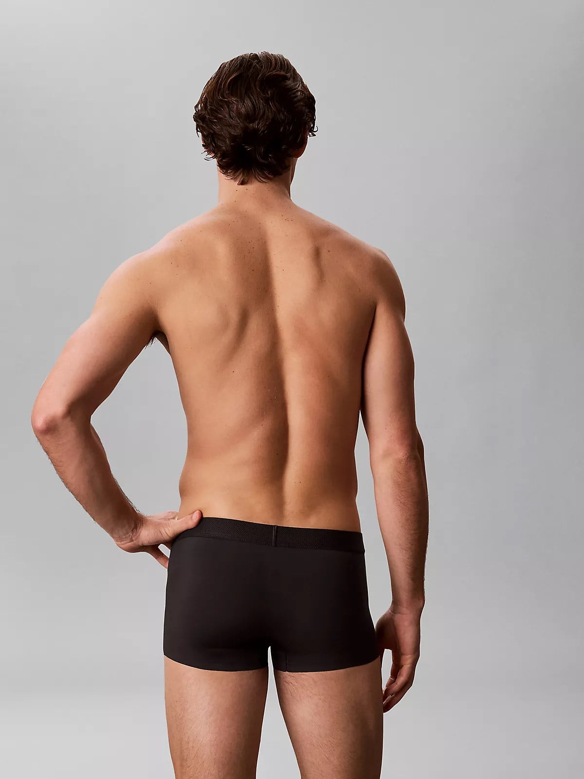 Calvin Klein Calvin Klein Erkek Elastik Bel Bantlı Esnek Dokuma Kumaşlı Siyah Boxer LV00NB4529-UB1