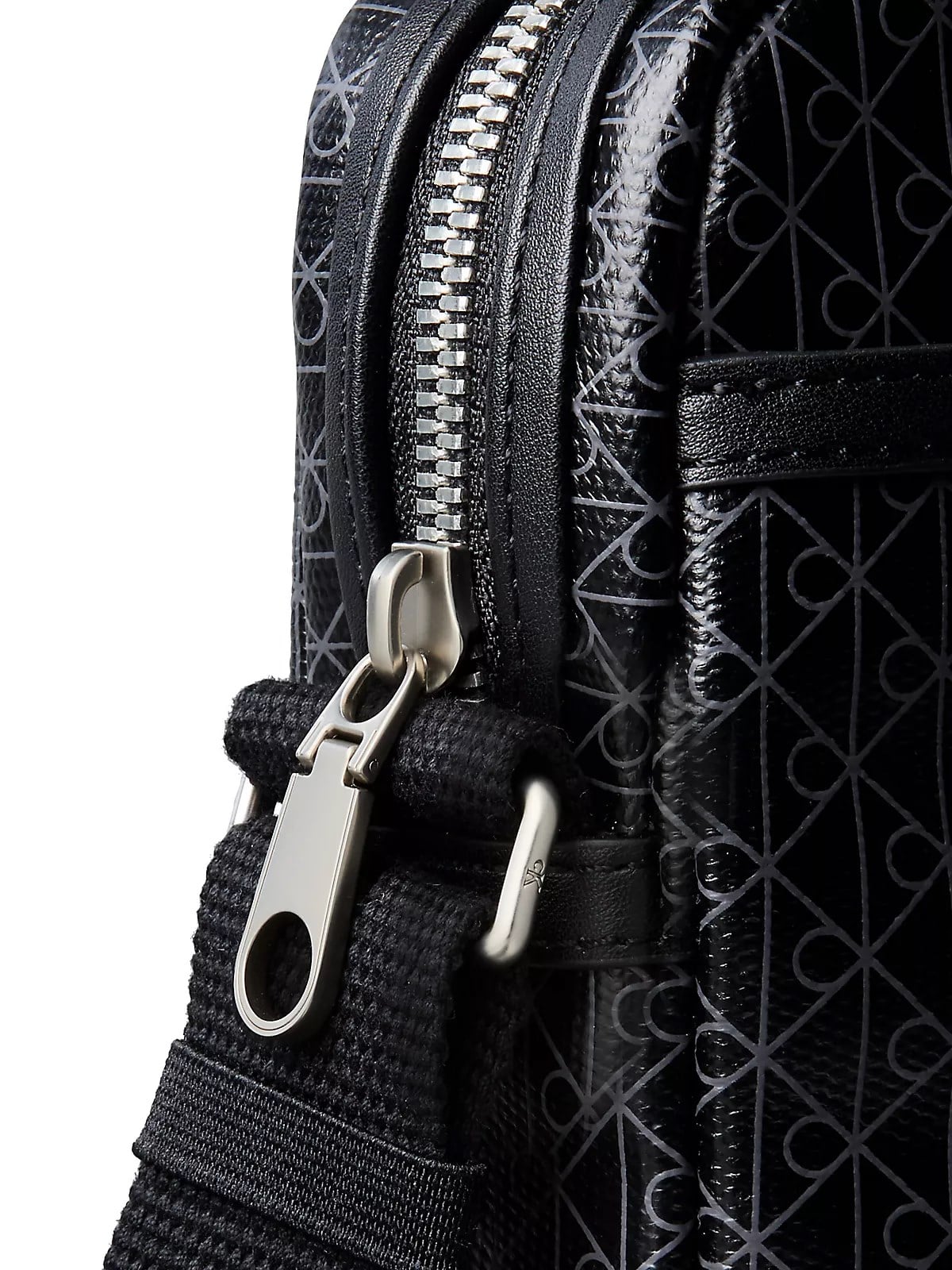 Calvin Klein Calvin Klein Erkek Fermuarlı Ön Bölmeli Monogram Logo Detaylı Siyah Omuz Çantası LV04D3334G-UB1
