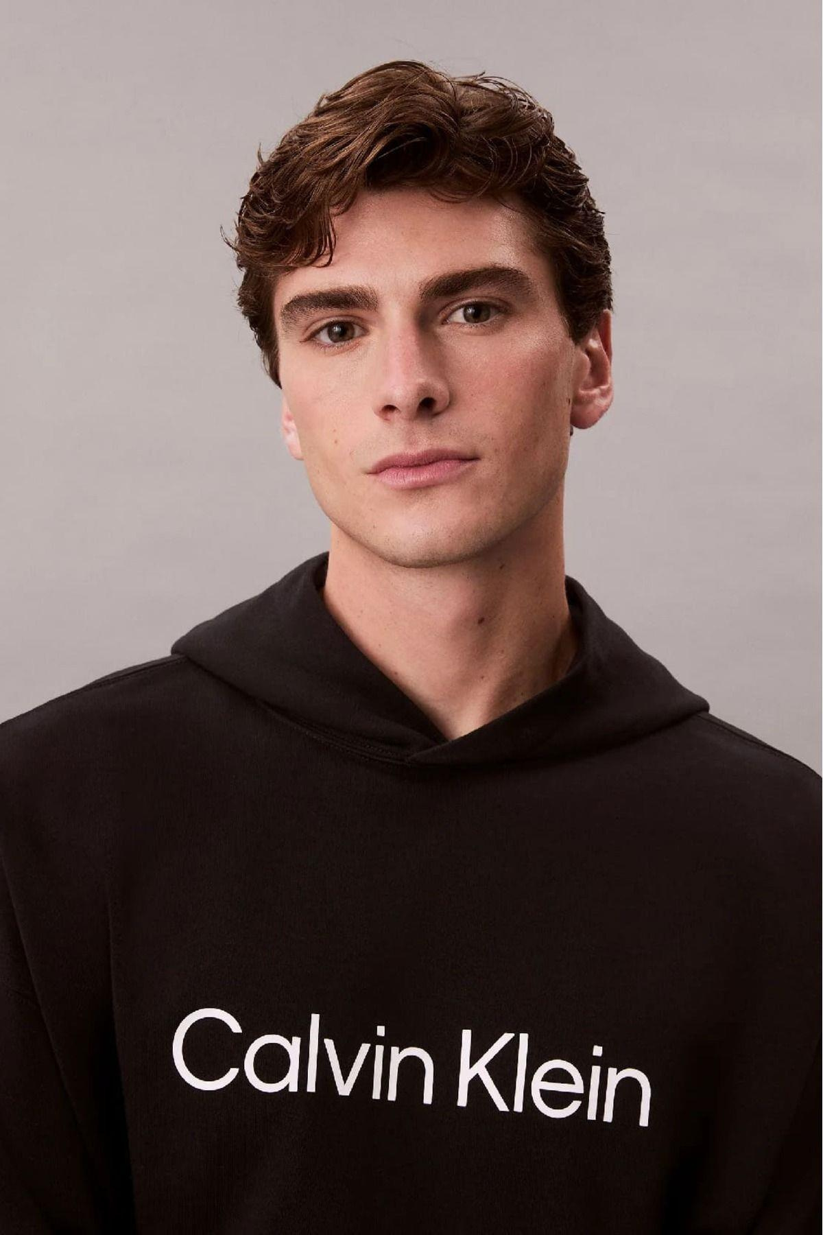 Calvin Klein Calvin Klein Erkek Kapşonlu Yaka Uzun Kol Pamuklu Regular Fit Siyah Sweatshirt LV14LD229G-UB1