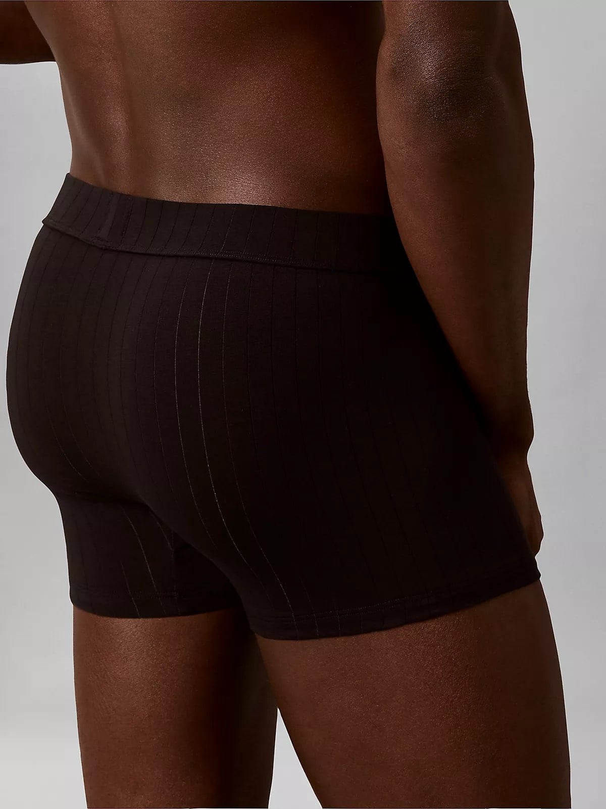 Calvin Klein Calvin Klein Erkek Logo Detaylı Elastik Bel Bantlı Pamuklu Siyah Boxer LV00NB4504-UB1