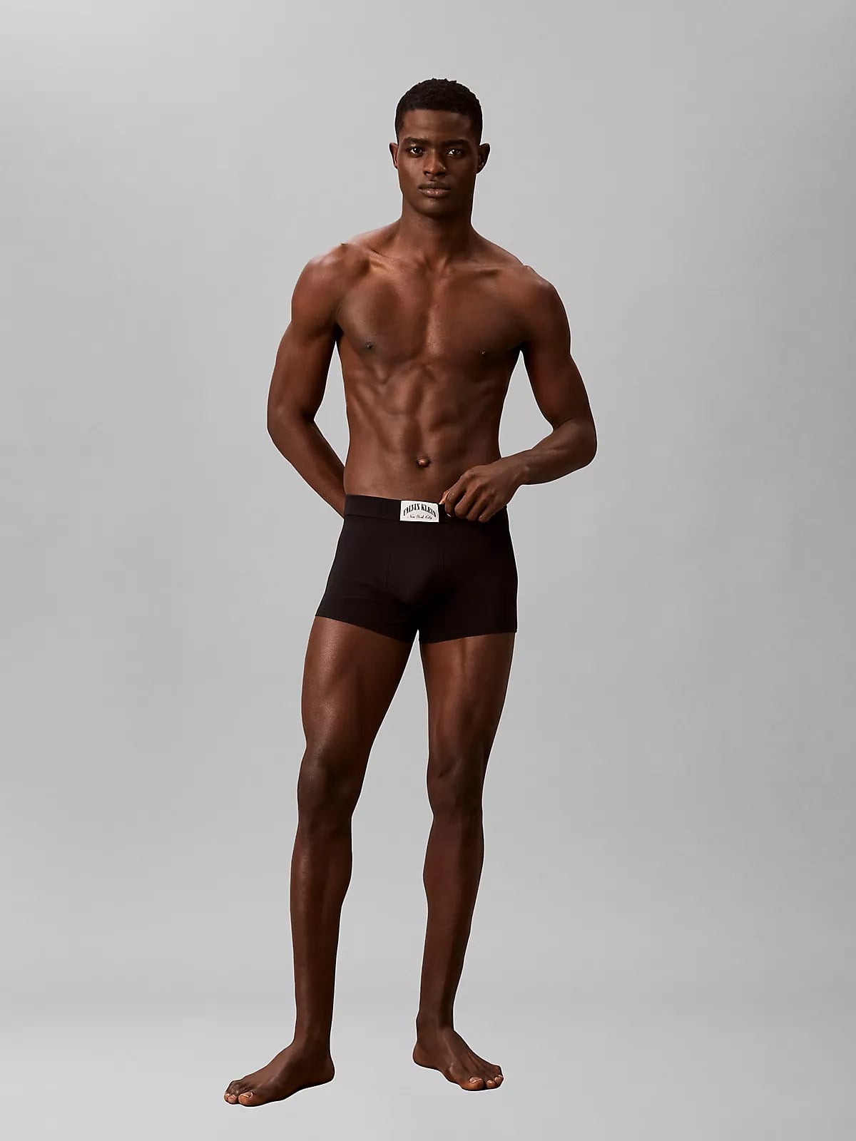 Calvin Klein Calvin Klein Erkek Logo Detaylı Elastik Bel Bantlı Pamuklu Siyah Boxer LV00NB4504-UB1