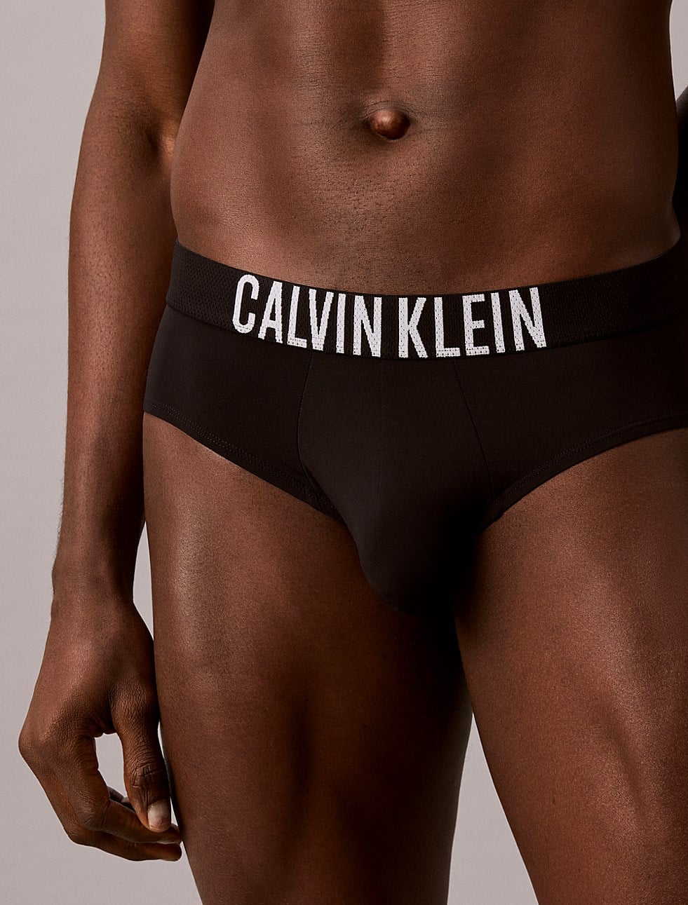 Calvin Klein Calvin Klein Erkek Logo İmzalı Elastik Bel Bantlı Esnek Kumaş Siyah Boxer LV00NB4528-UB1