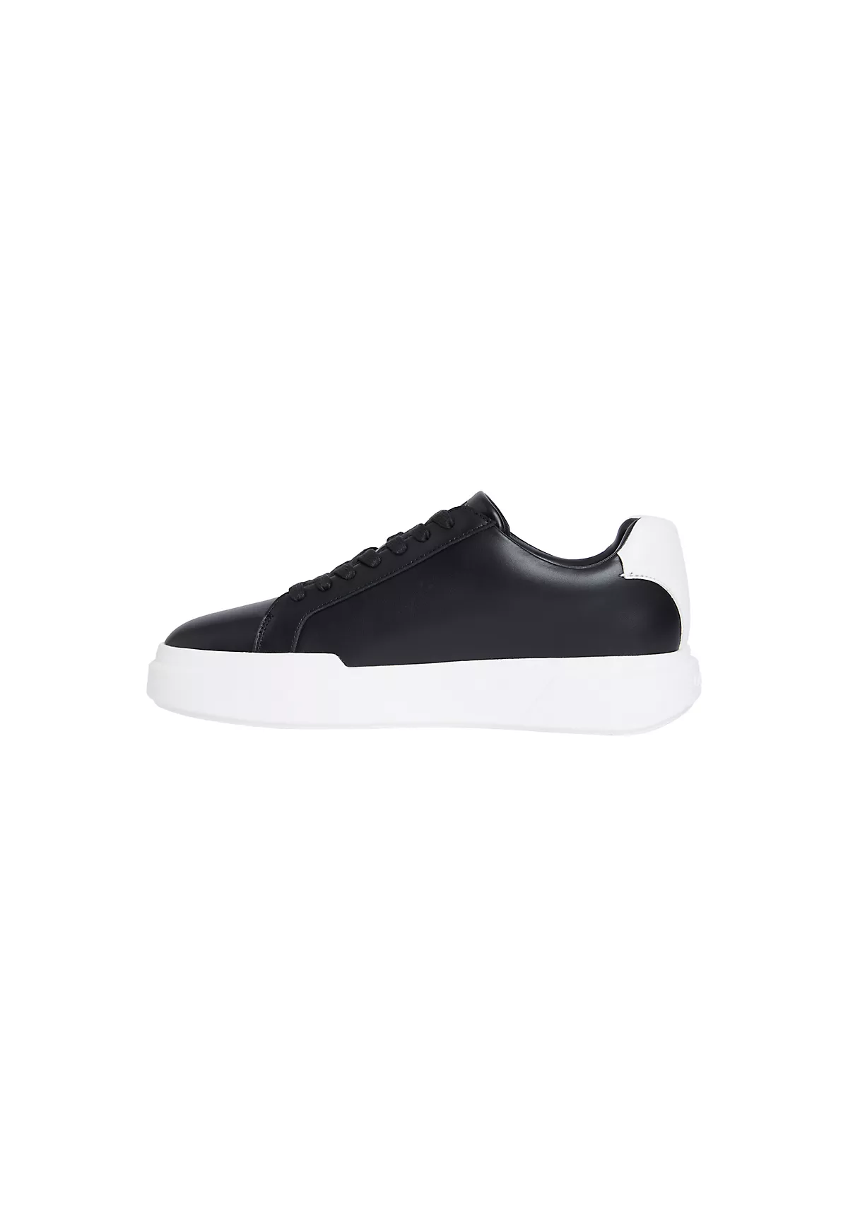 Calvin Klein Calvin Klein Erkek Logo Kabartmalı Düşük Bilekli %100 Deri Siyah Sneaker YM0YM01344-06W