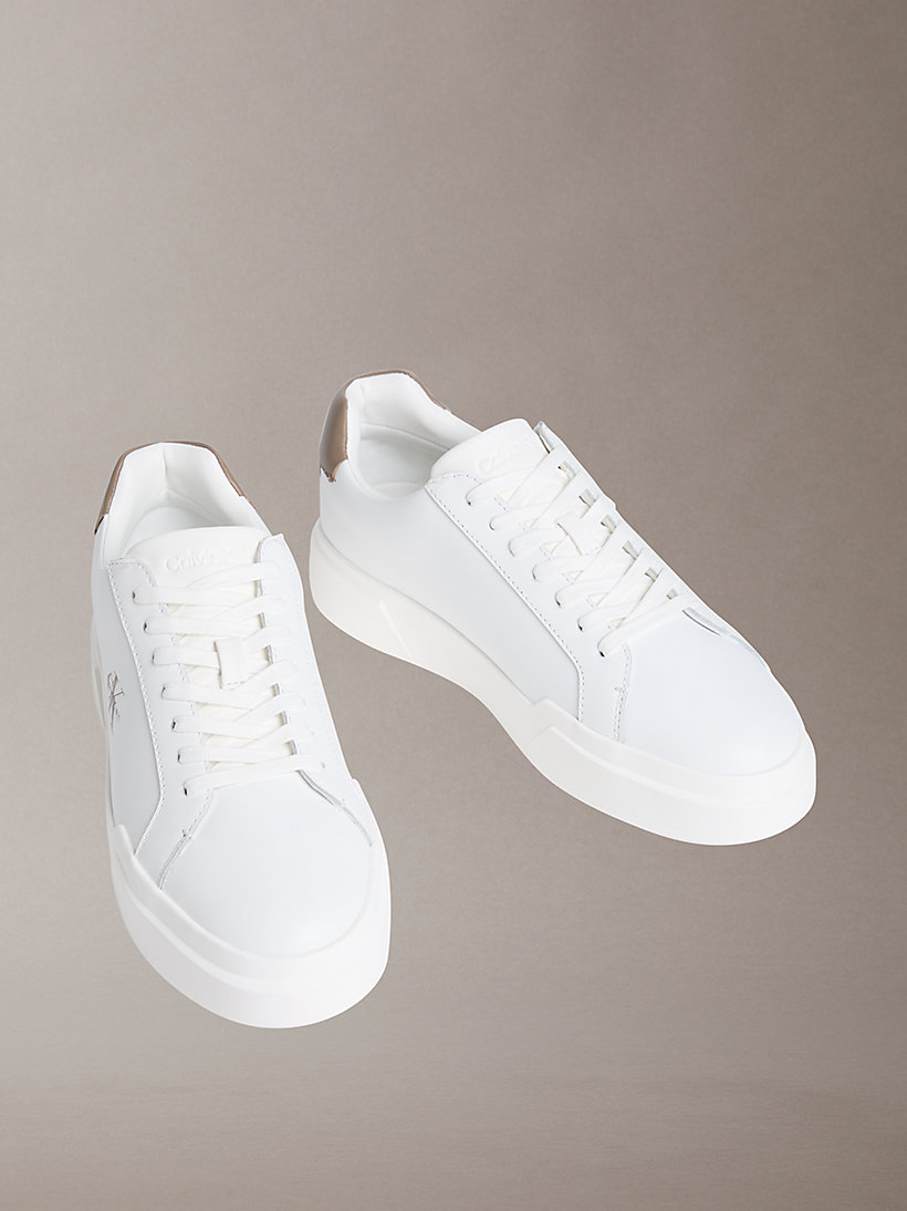 Calvin Klein Calvin Klein Erkek Logo Kabartmalı Düşük Bilekli %100 Deri Beyaz-Kahverengi Sneaker YM0YM01344-05O