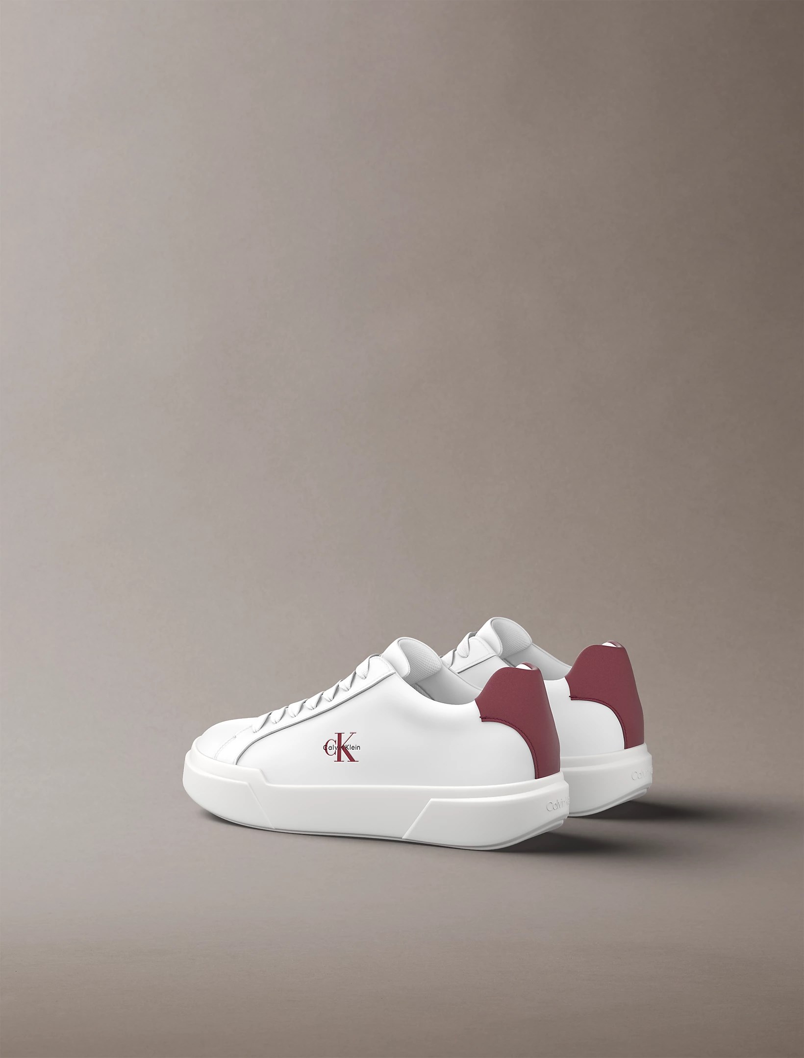Calvin Klein Calvin Klein Erkek Logo Kabartmalı Düşük Bilekli %100 Deri Beyaz - Bordo Sneaker YM0YM01344-063