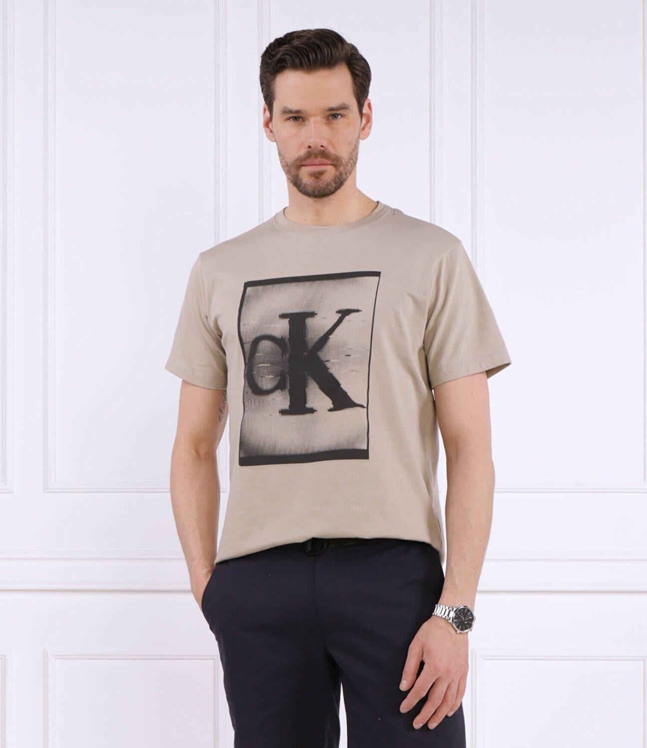Calvin Klein Calvin Kleın Erkek Logolu Bisiklet Yaka Kısa Kol Standart Haki T-Shirt 00GMS3K113-5G4