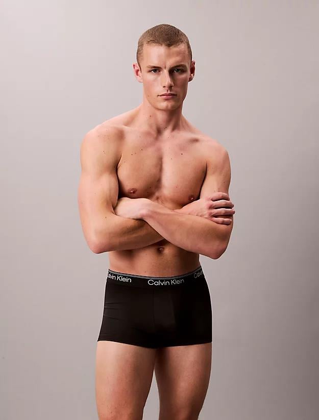Calvin Klein Calvin Klein Erkek Logolu Elastik Bel Bantlı 3'lü Siyah Boxer LV00NB4409-UB1