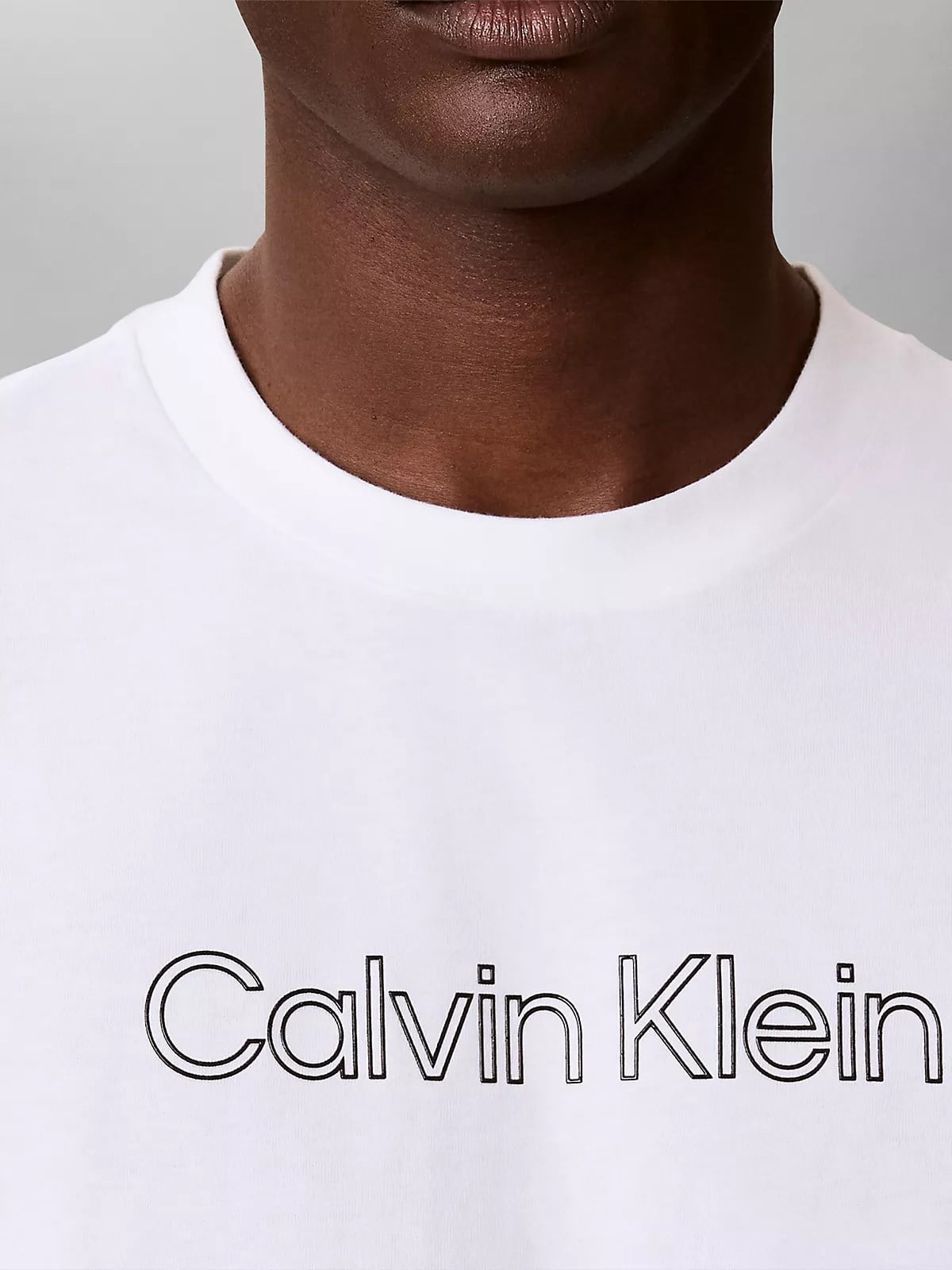Calvin Klein Calvin Klein Erkek Normal Kesim Yuvarlak Yakalı Logo Baskılı Kısa Kollu Beyaz T-Shirt LV04LG812G-YAF