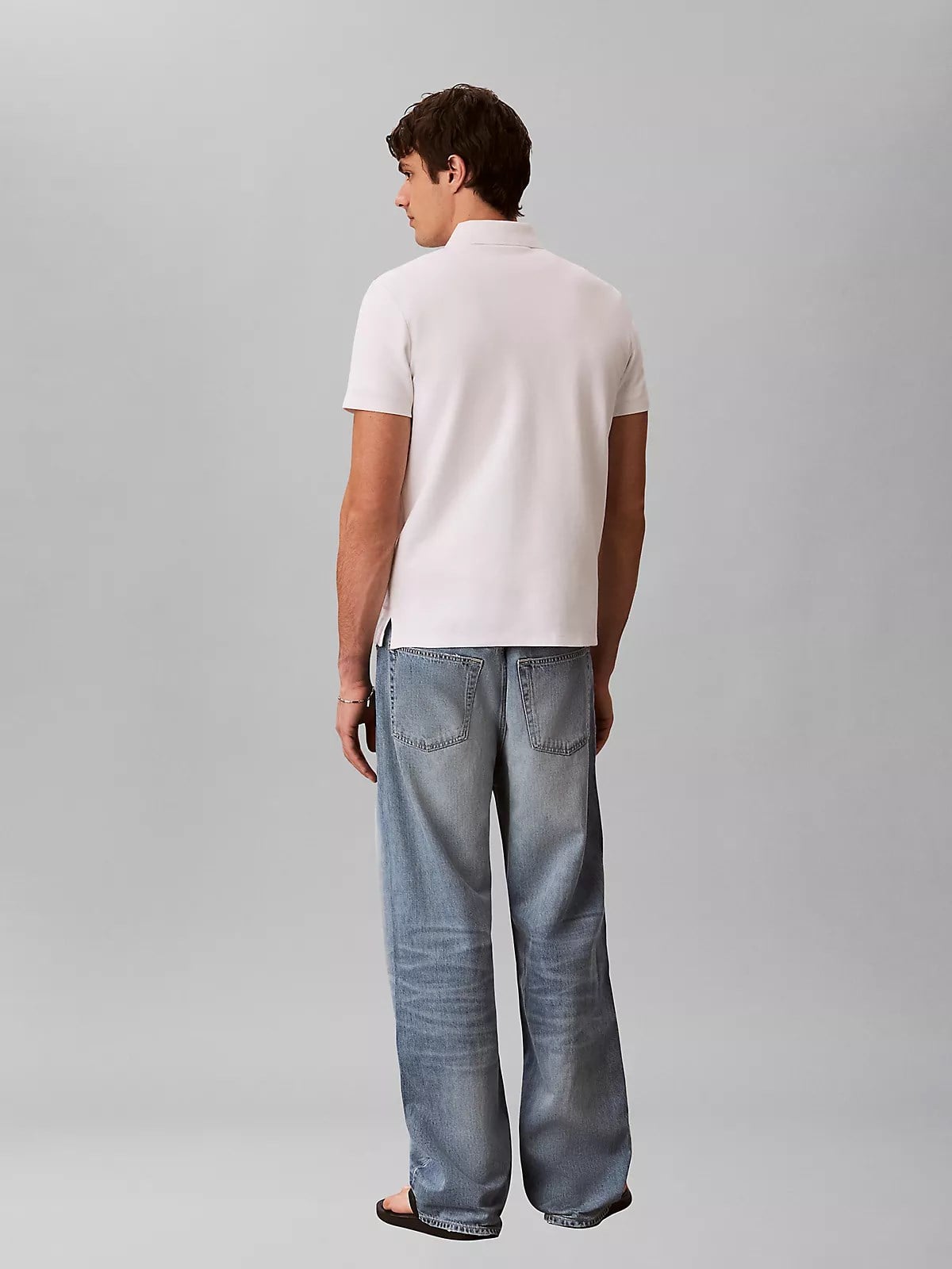 Calvin Klein Calvin Klein Erkek Normal Kesim Pamuk İçerikli Esnek Örme Kumaşlı Kısa Kollu Beyaz T-Shirt LV04RG217G-YAF