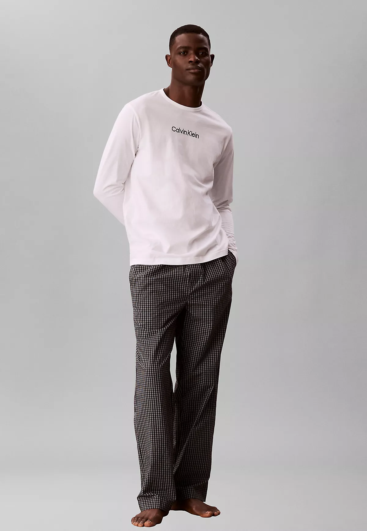 Calvin Klein Calvin Klein Erkek Normal Kesim Jakarlı Logo Detaylı Uzun Kollu %100 Pamuklu Siyah Pijama Takımı LV00NM2953-3R2
