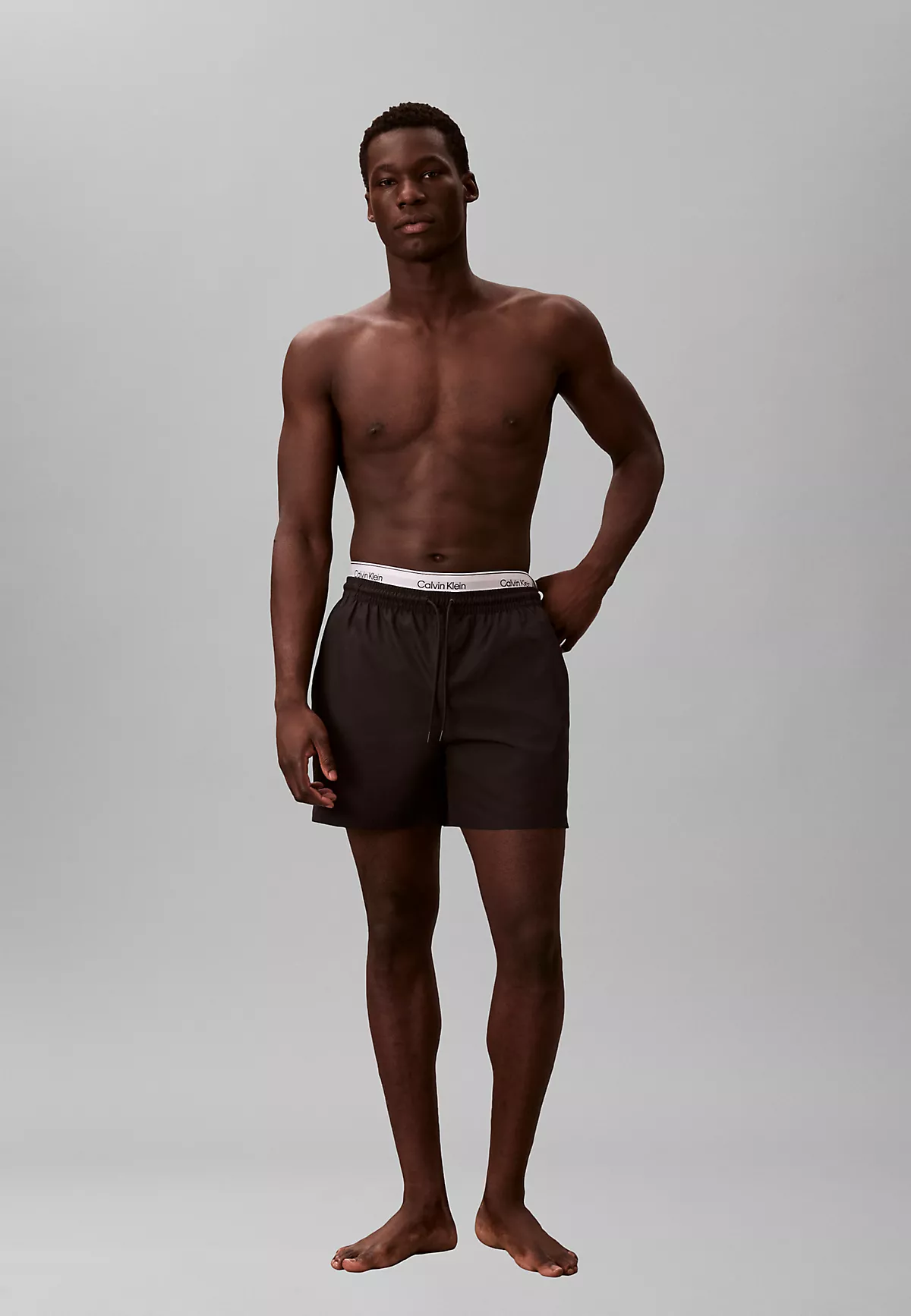 Calvin Klein Calvin Klein Erkek Normal Kesim Hızlı Kuruyan Kumaşlı Siyah Deniz Şortu LV00N61023-UB1