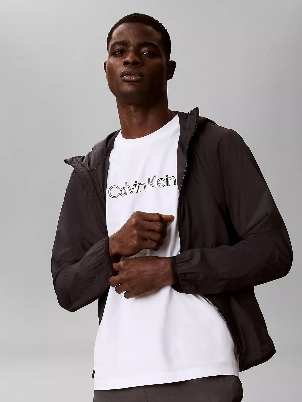 Calvin Klein Calvin Klein Erkek Normal Kesim Yuvarlak Yakalı Logo Baskılı Kısa Kollu Beyaz T-Shirt LV04LG812G-YAF