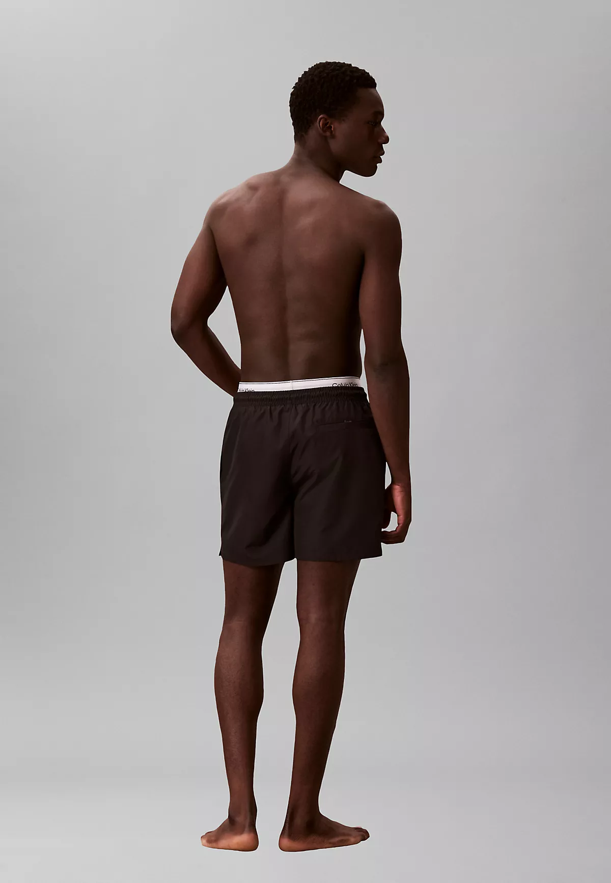 Calvin Klein Calvin Klein Erkek Normal Kesim Hızlı Kuruyan Kumaşlı Siyah Deniz Şortu LV00N61023-UB1