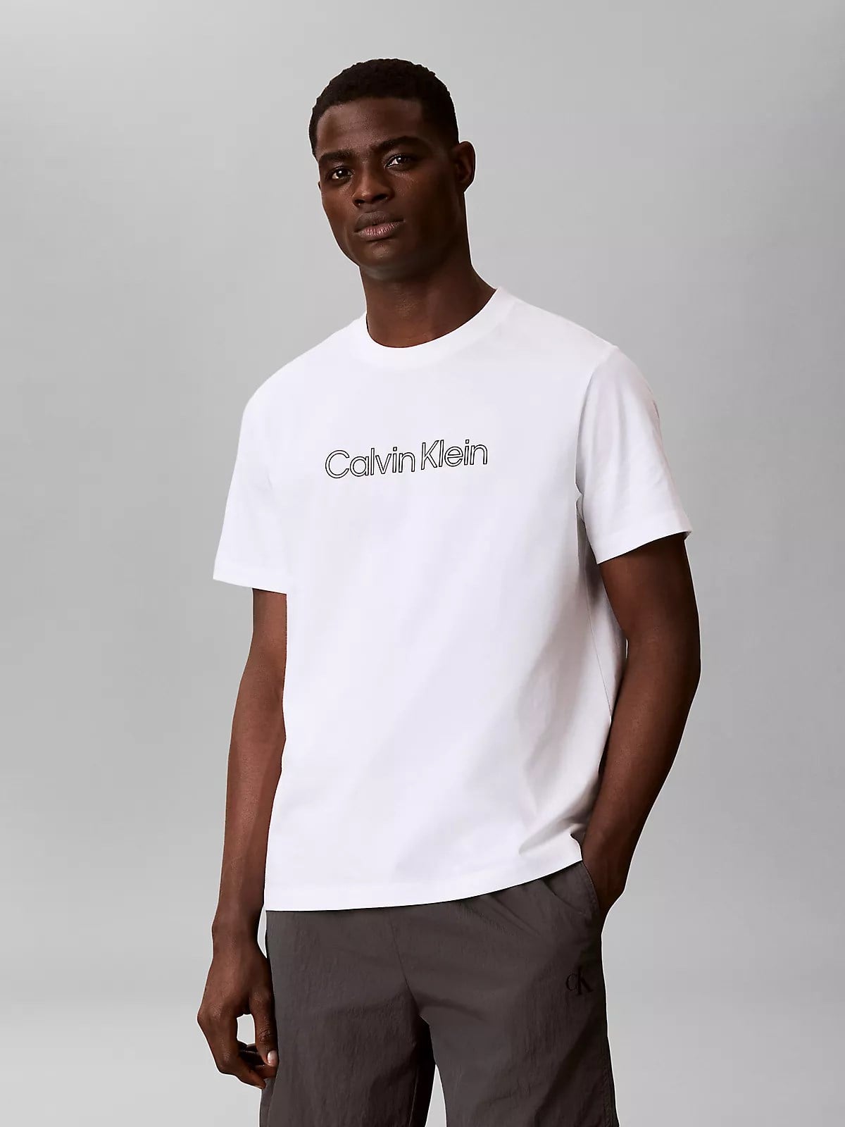 Calvin Klein Calvin Klein Erkek Normal Kesim Yuvarlak Yakalı Logo Baskılı Kısa Kollu Beyaz T-Shirt LV04LG812G-YAF