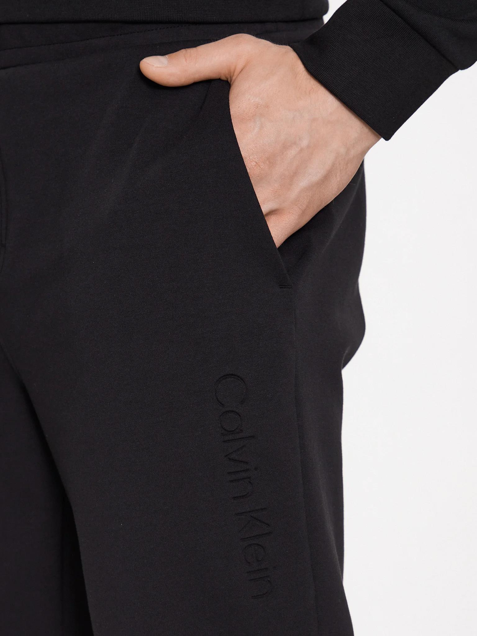 Calvin Klein Calvin Kleın Erkek Pamuklu Regular Fit Paçası Lastikli Siyah Pantolon K10K111566-BEH