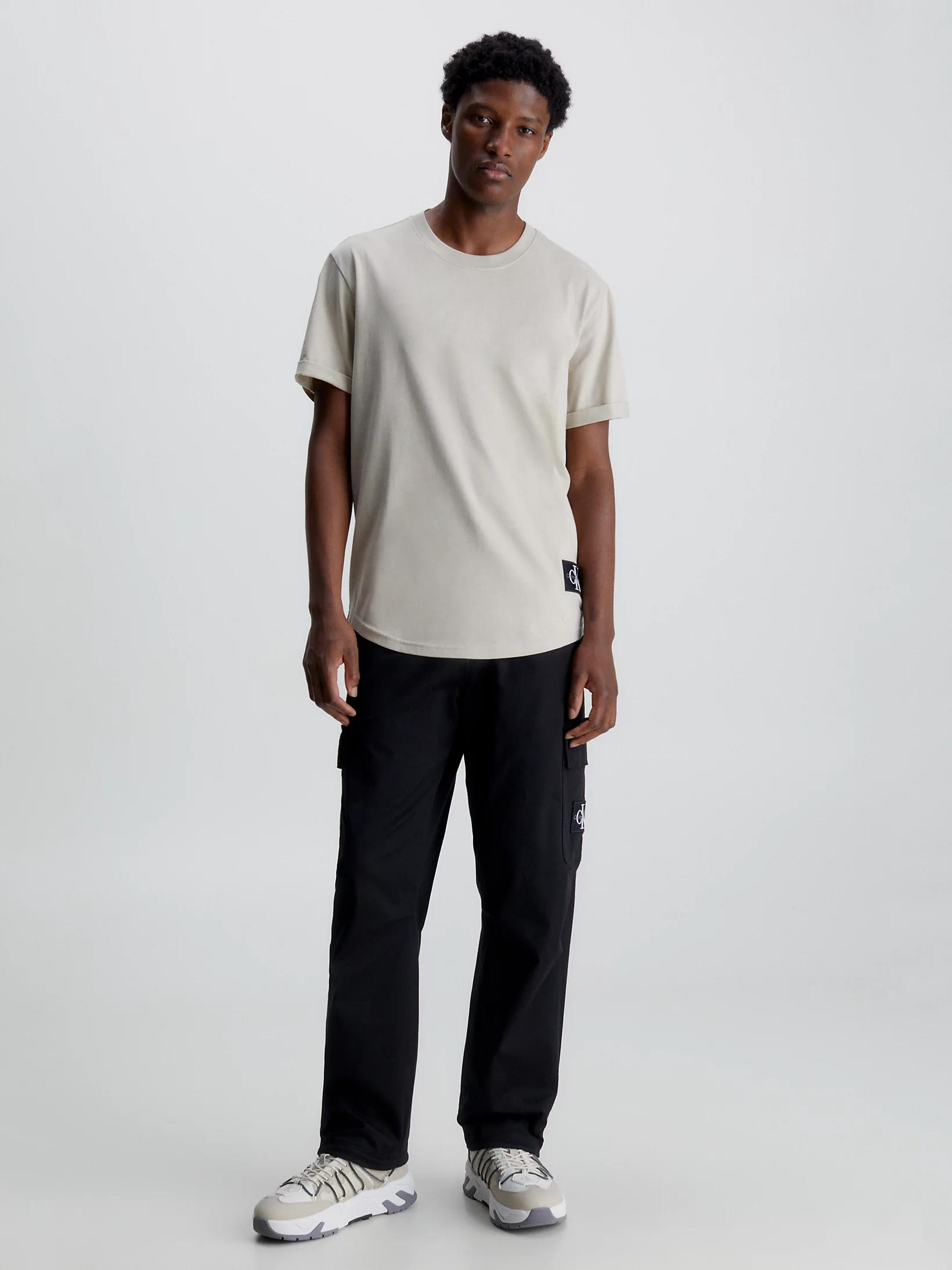 Calvin Klein Calvin Kleın Erkek Pamuklu Kısa Kollu Yuvarlak Yaka Ekru T-Shirt J30J323482-PED