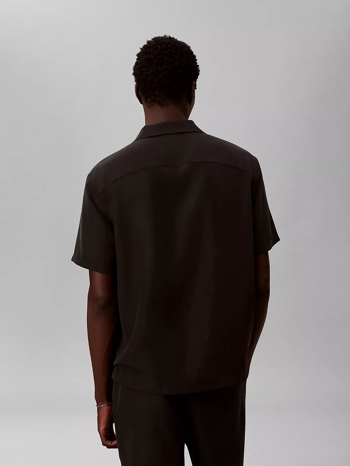 Calvin Klein Calvin Klein Erkek Rahat Kalıp Pamuklu Kısa Kollu Siyah Gömlek LV04LF114G-UB1