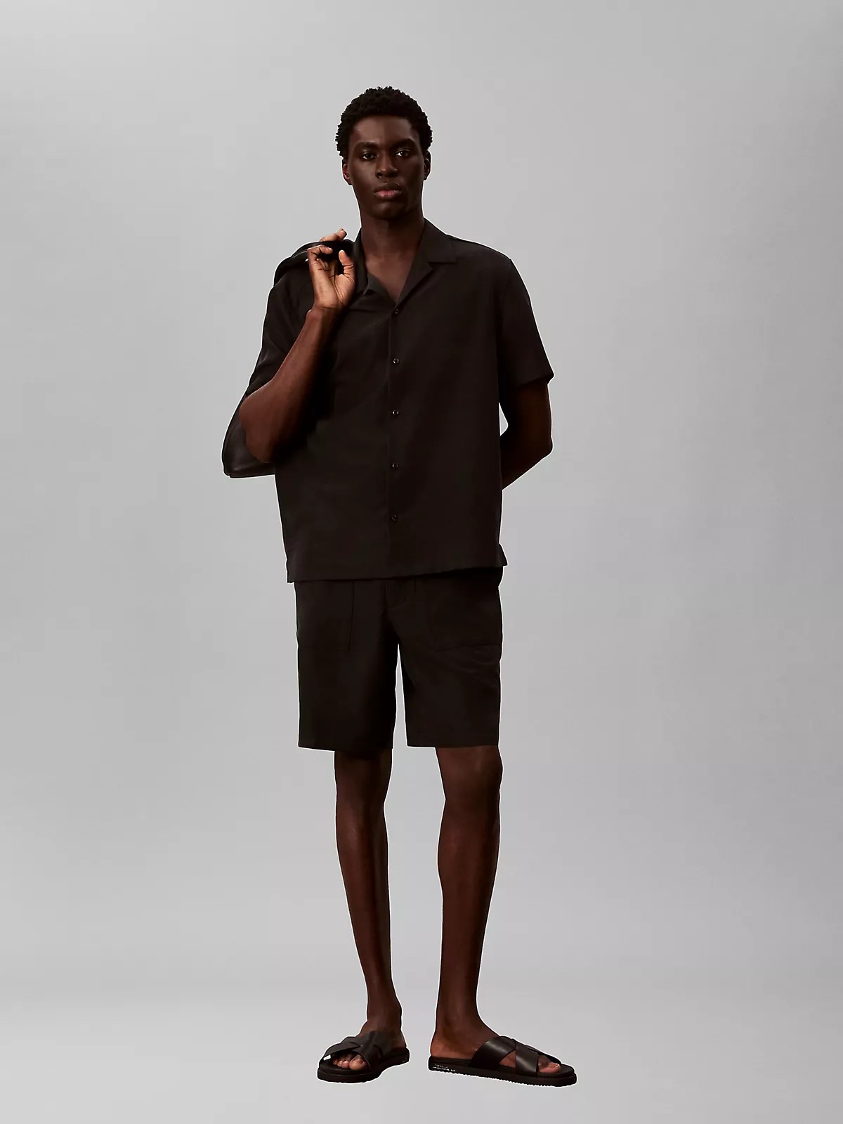 Calvin Klein Calvin Klein Erkek Rahat Kalıp Pamuklu Kısa Kollu Siyah Gömlek LV04LF114G-UB1