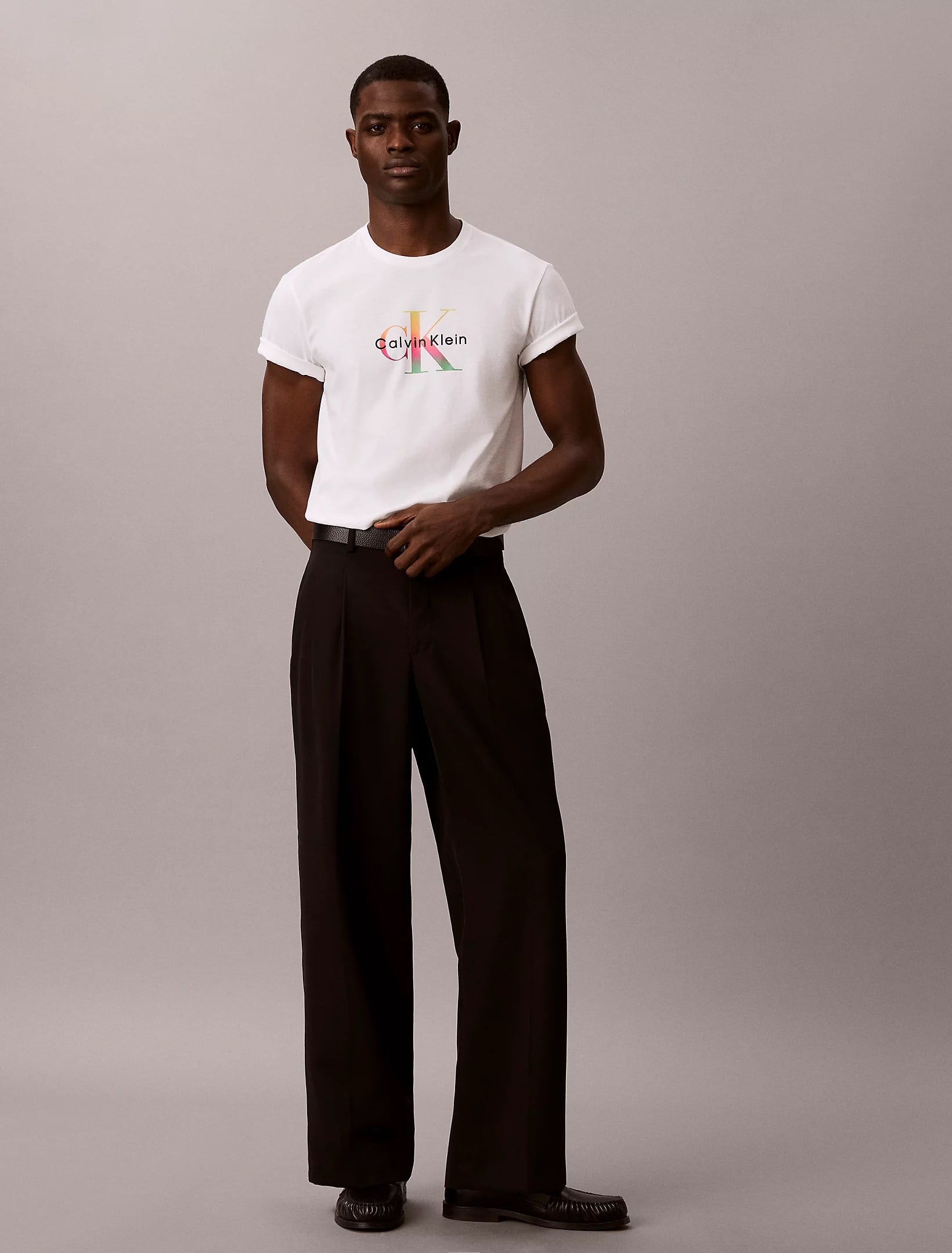 Calvin Klein Calvin Klein Erkek Slim Fit Bisiklet Yaka Pamuklu Kısa Kollu Beyaz T-Shirt LV04RG835G-YAA