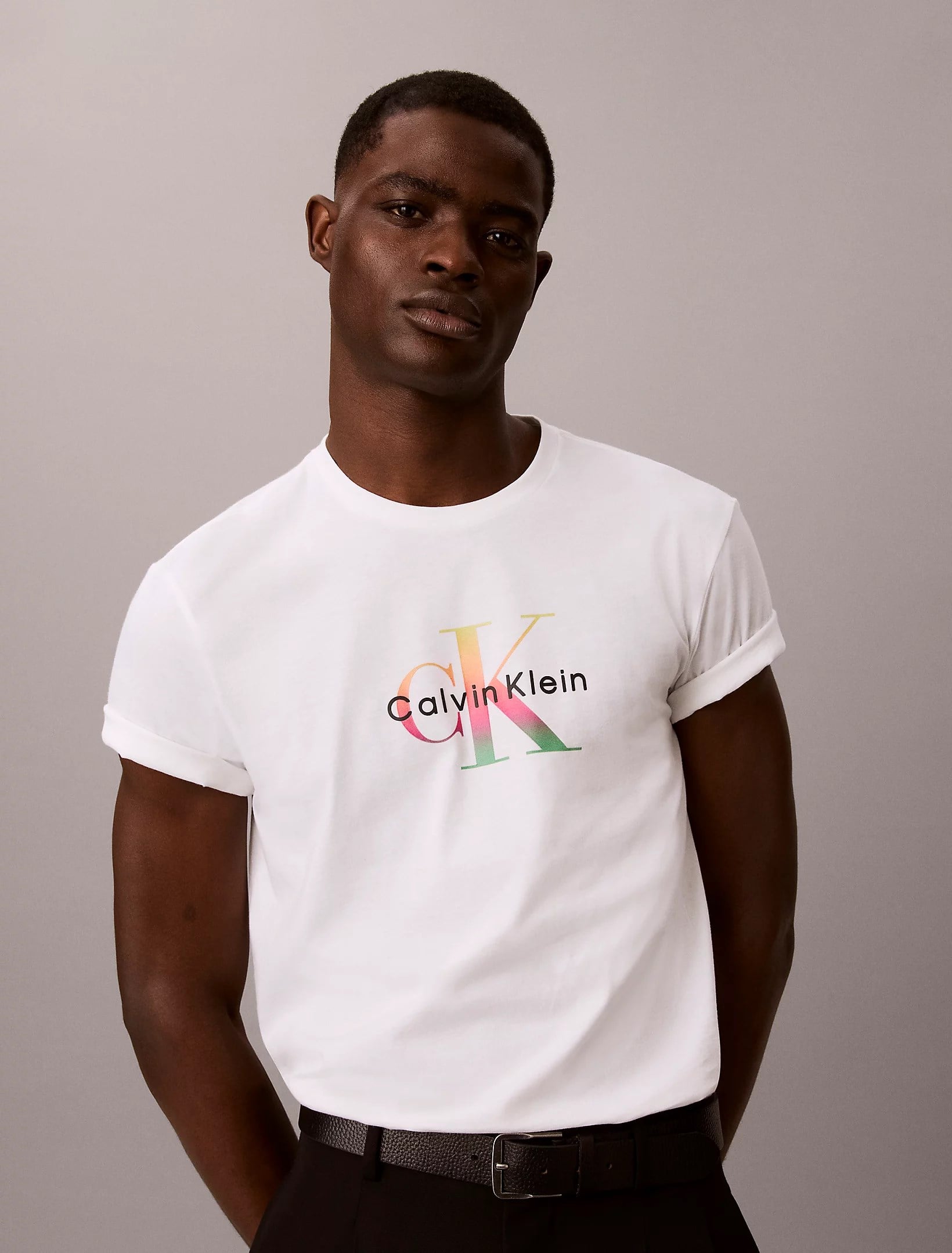 Calvin Klein Calvin Klein Erkek Slim Fit Bisiklet Yaka Pamuklu Kısa Kollu Beyaz T-Shirt LV04RG835G-YAA