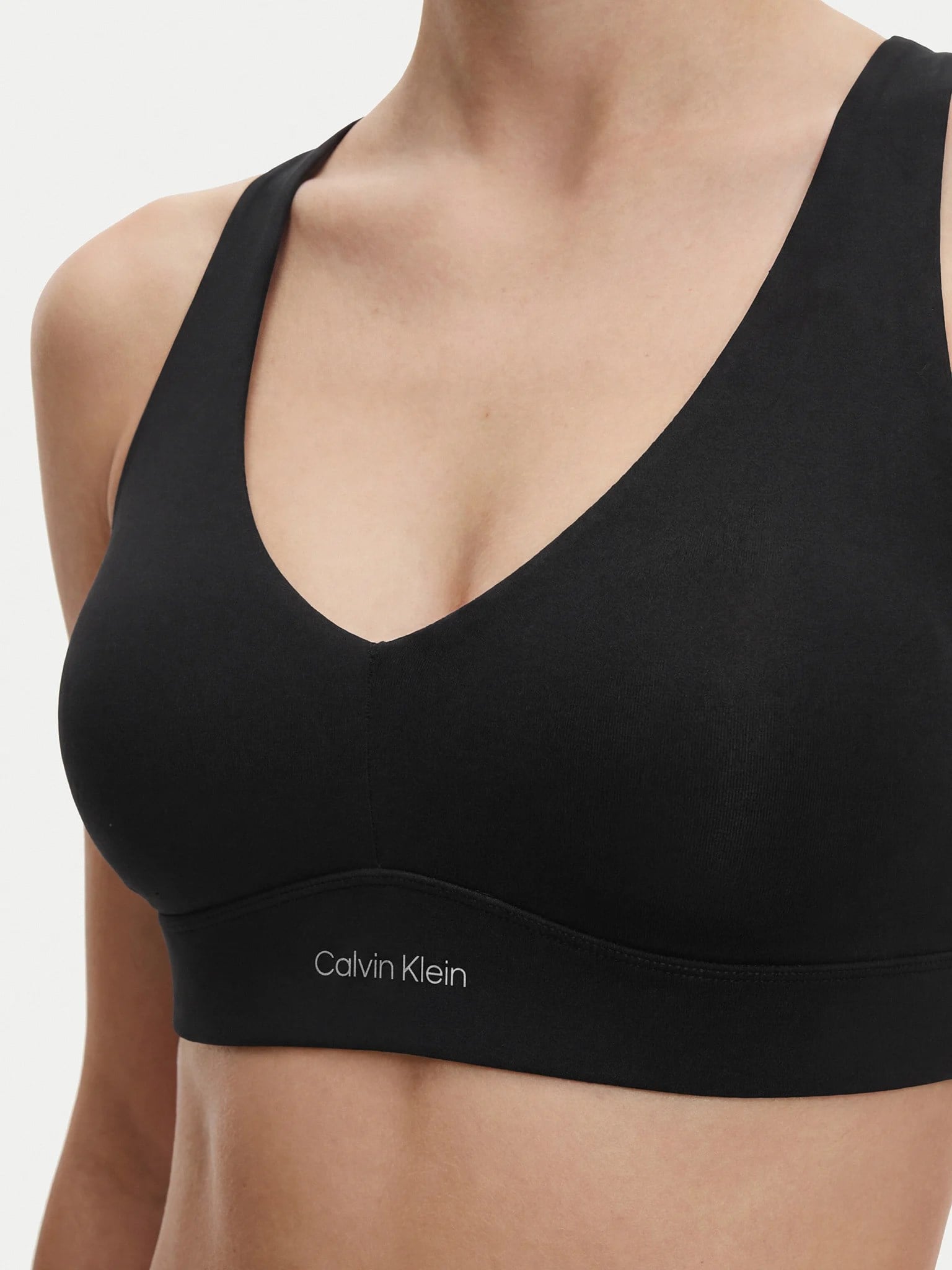 Calvin Klein Calvin Klein Kadın Çapraz Sırt Detay Slim Fit V Yaka Askılı Düz Siyah Spor Büstiyer LVGWF5K147-UB1