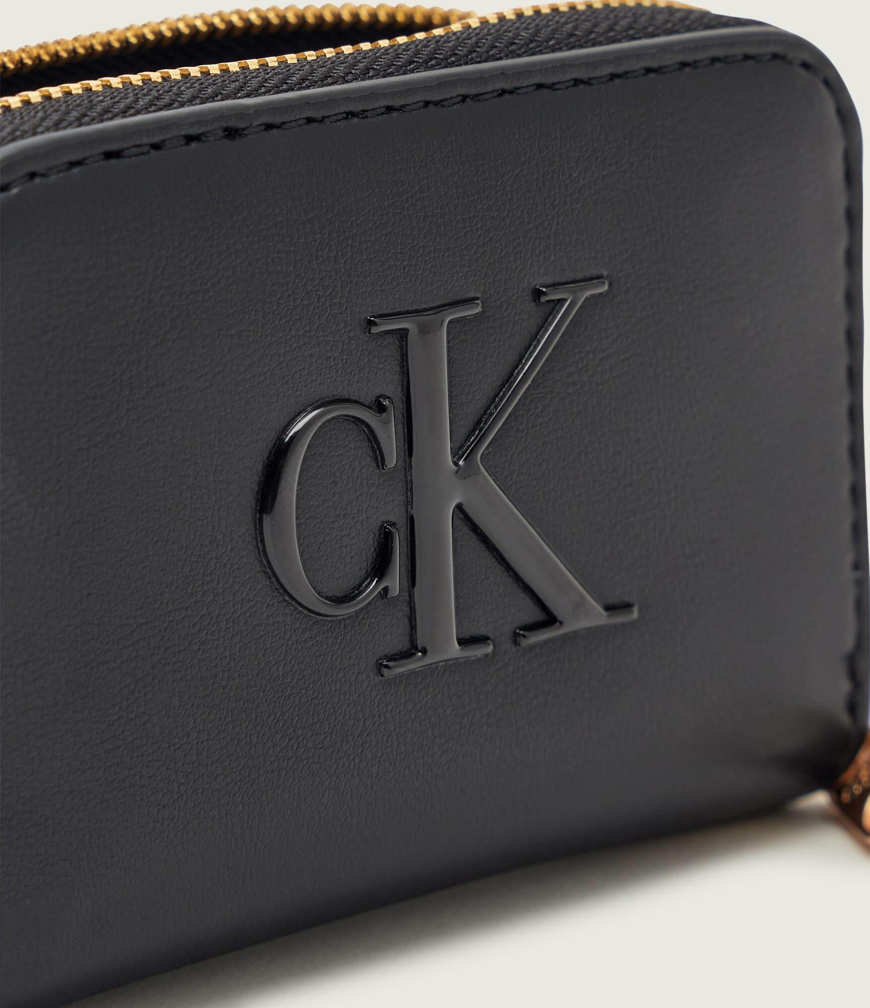 Calvin Klein Calvin Klein Kadın CK Desenli Fermuar Kapamalı Kart Bölmeli Siyah Cüzdan LV04F1154G-UB1