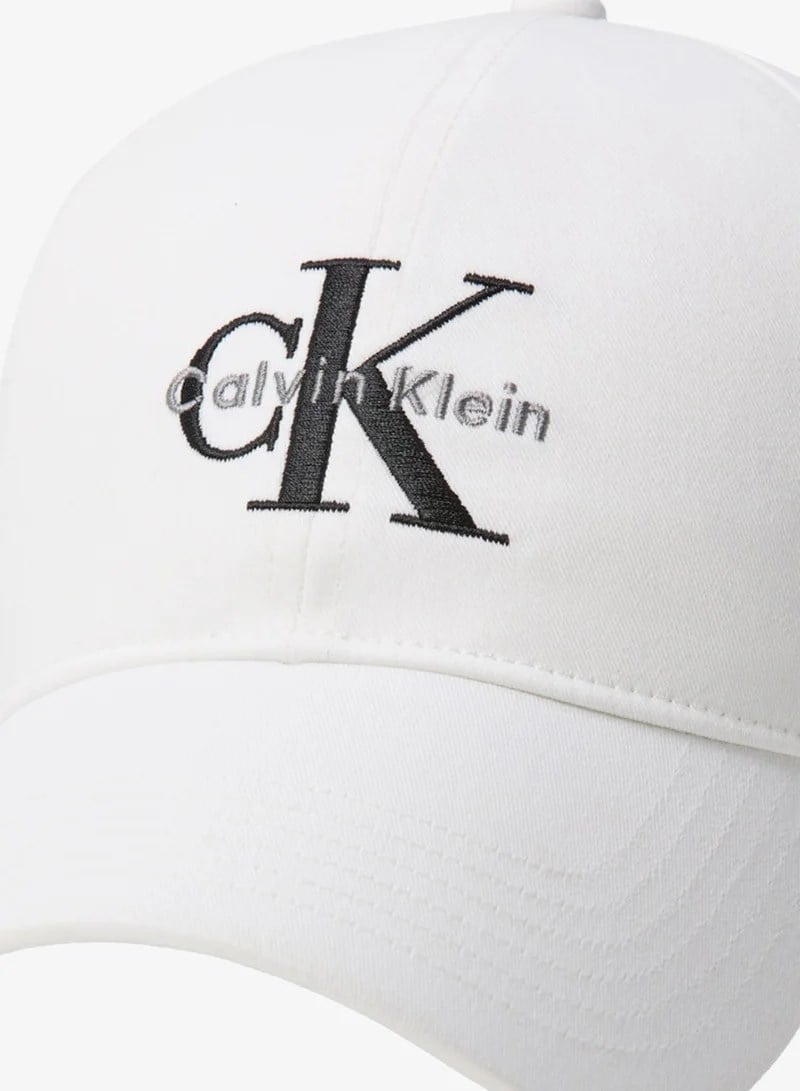 Calvin Klein Calvin Klein Kadın CK Logo İşlemeli Ayarlanabilir Tokalı Beyaz1 Şapka LV04K5026G-7KR