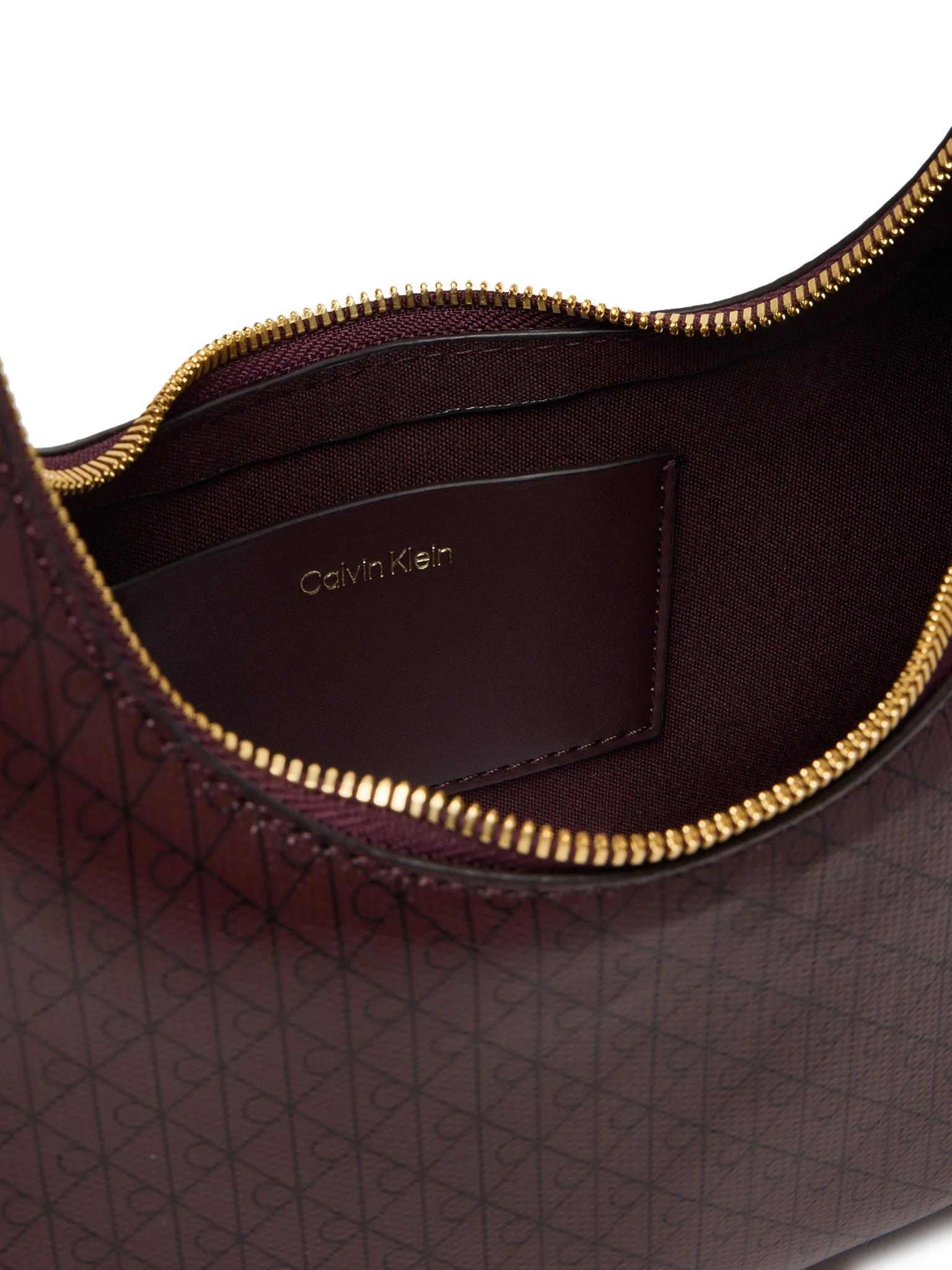 Calvin Klein Calvin Klein Kadın CK Monogram Logolu Fermuarlı Çıkarılabilir Omuz Askılı Kırmızı Omuz Çantası LV04F3298G-2XD