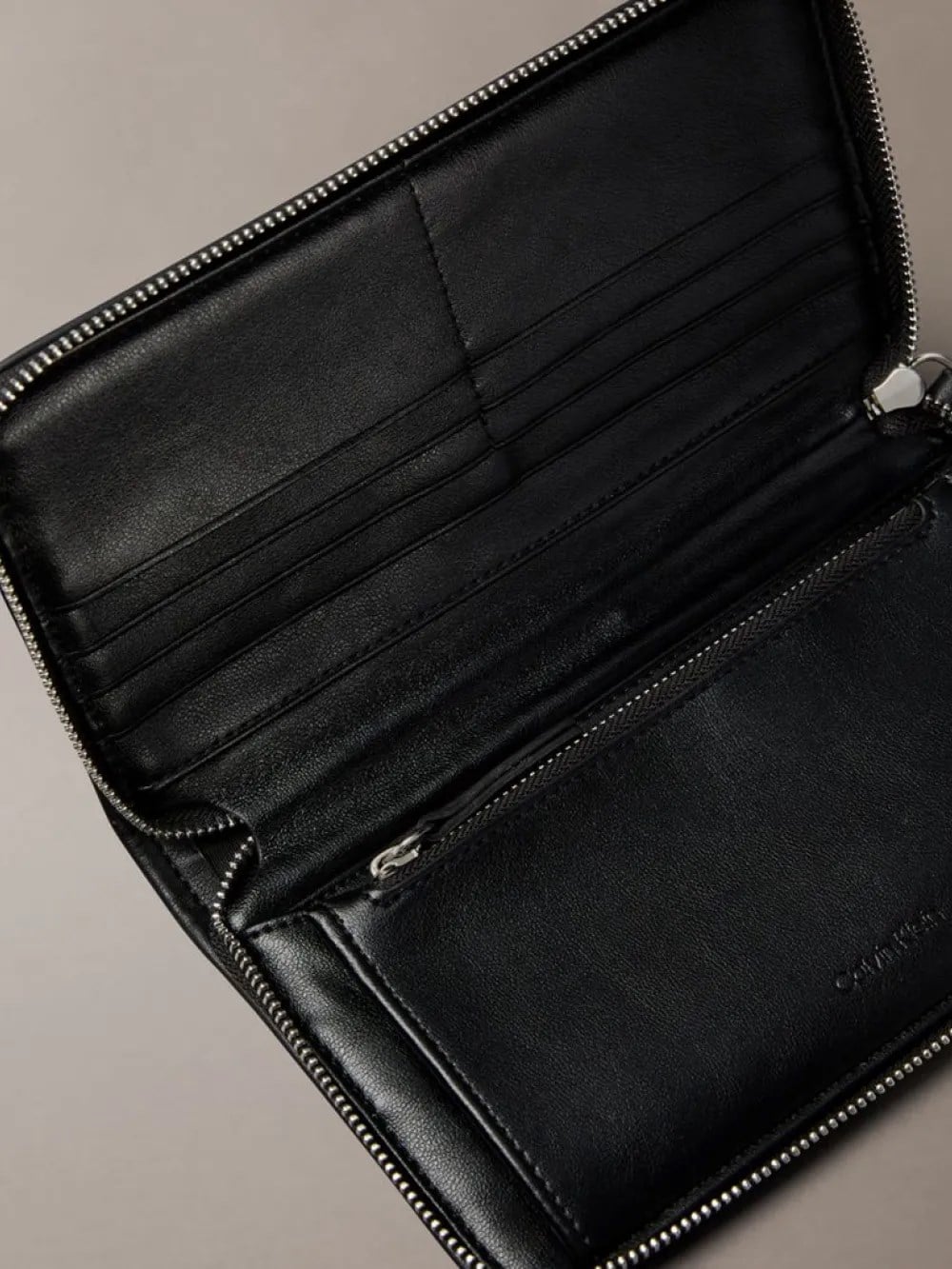 Calvin Klein Calvin Klein Kadın CK Monogram Logolu Fermuarlı Haki Cüzdan LV04F1163G-7UL