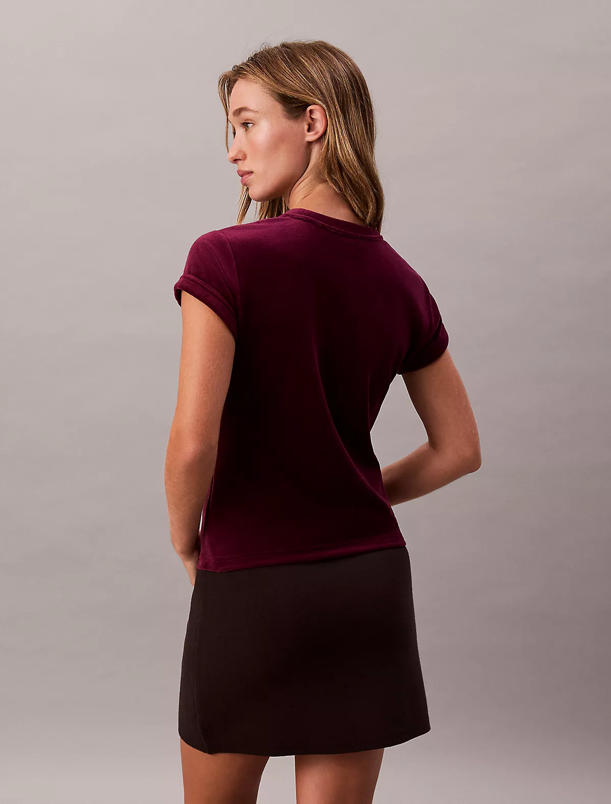 Calvin Klein Calvin Klein Kadın Dar Kalıp Logo Detaylı Pamuklu Kısa Kollu Fuşya T-Shirt LV047E222G-2EV