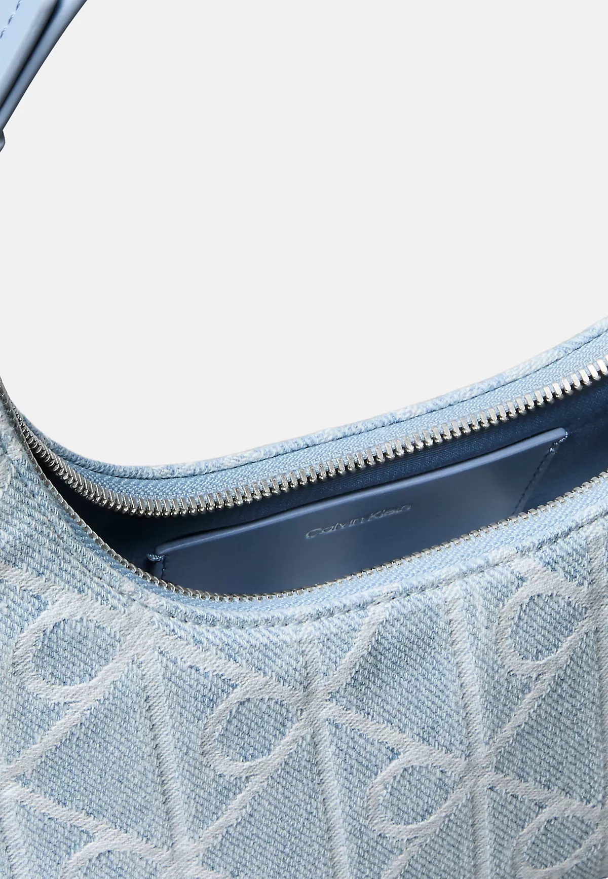 Calvin Klein Calvin Klein Kadın Denim Kumaş Kısa Kulp Ck Desen Mavi1 Omuz Çantası LV04F3431G-YBZ
