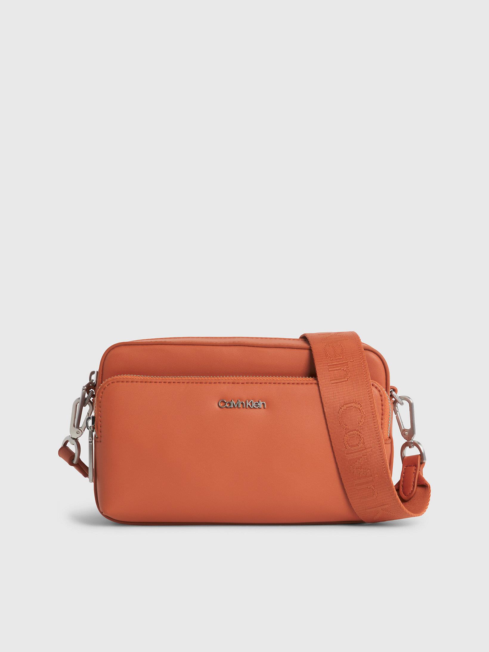Calvin Klein Calvin Kleın Kadın Deri Marka Logolu Askılıklı Fermuarlı Turuncu Çanta K60K608410-GAP