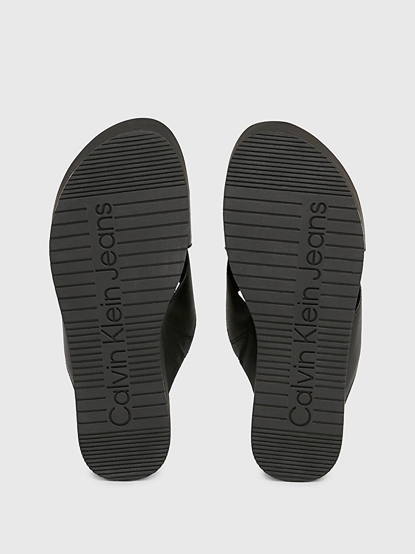 Calvin Klein Calvin Klein Kadın Dolgu Kalın Topuk Çapraz Ön Rahat Siyah Sandalet YW0YW01349-0GT